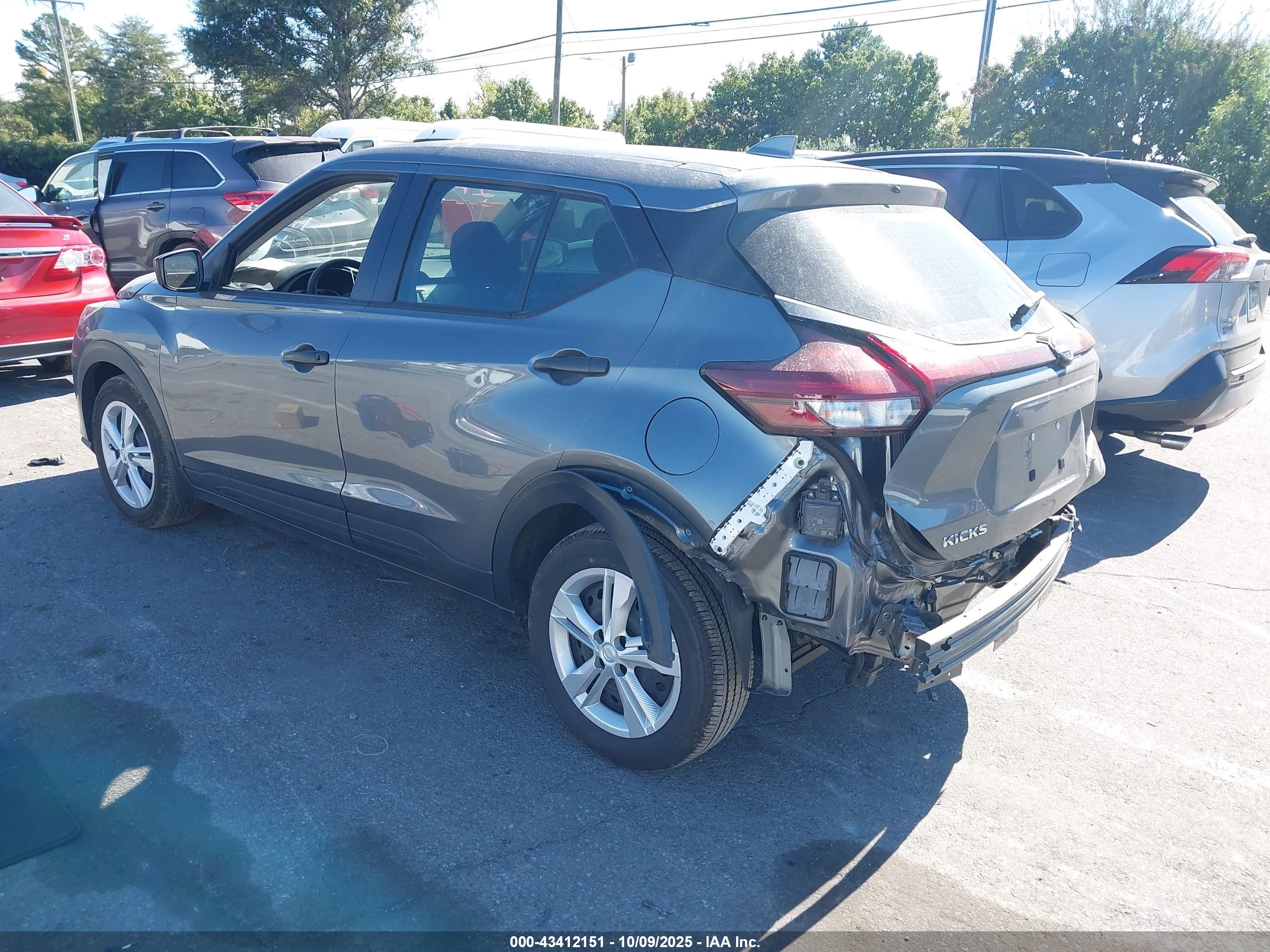 NISSAN KICKS image 3