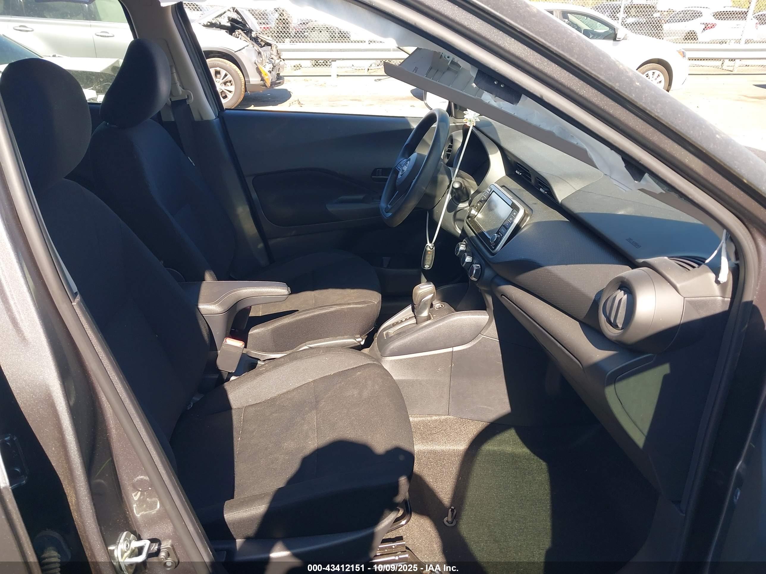 NISSAN KICKS image 5