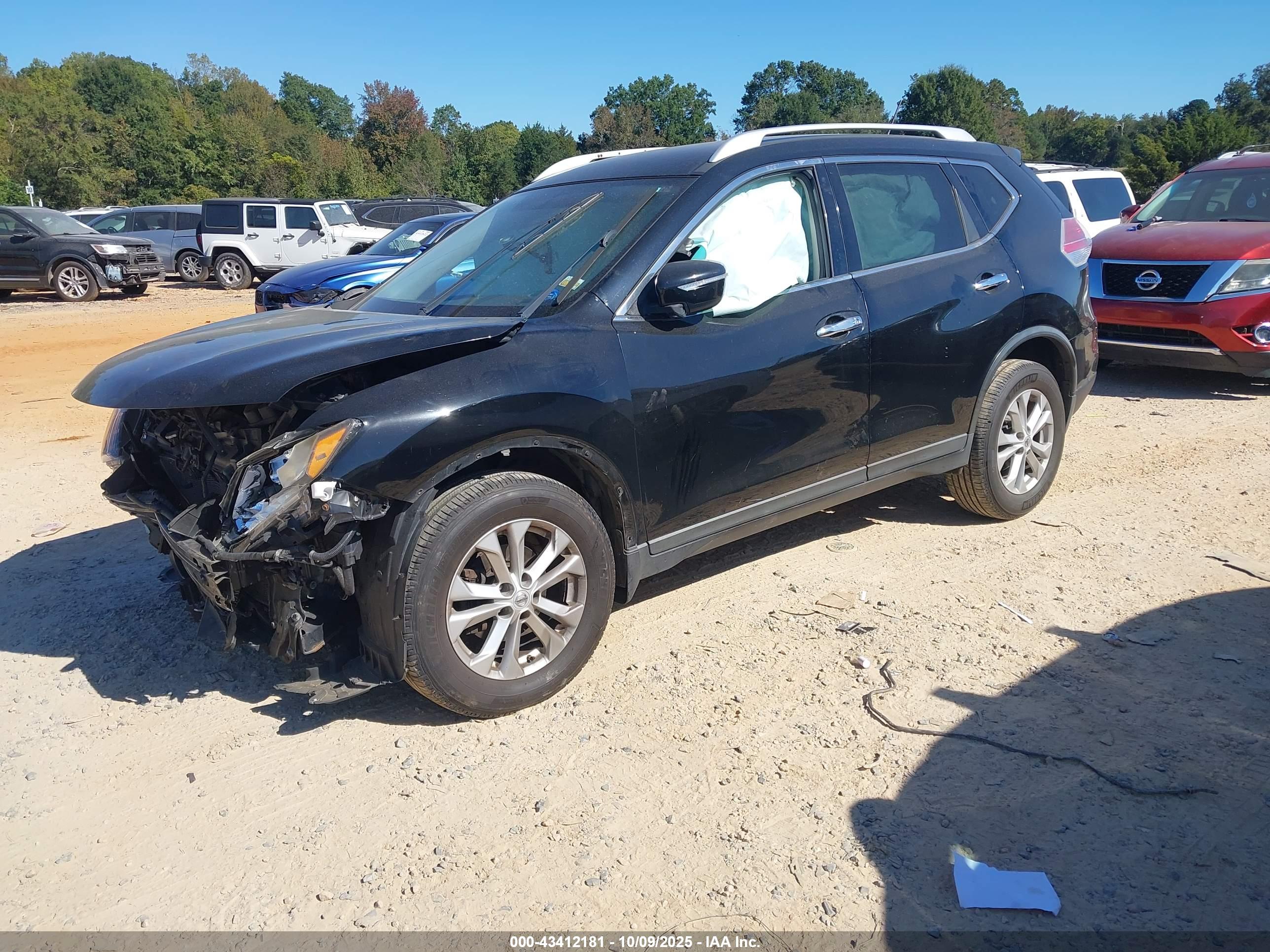 NISSAN ROGUE image 2
