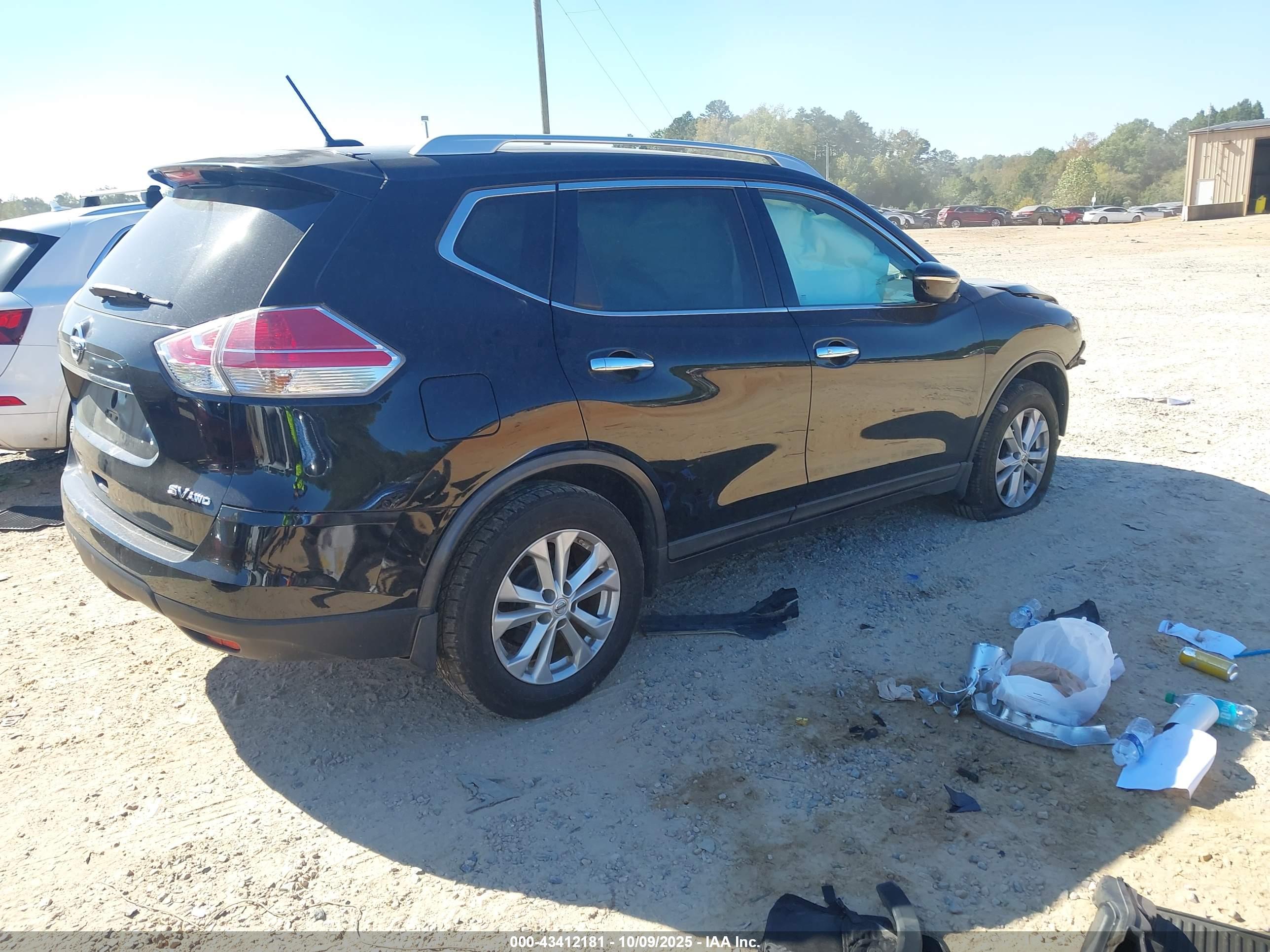 NISSAN ROGUE image 4