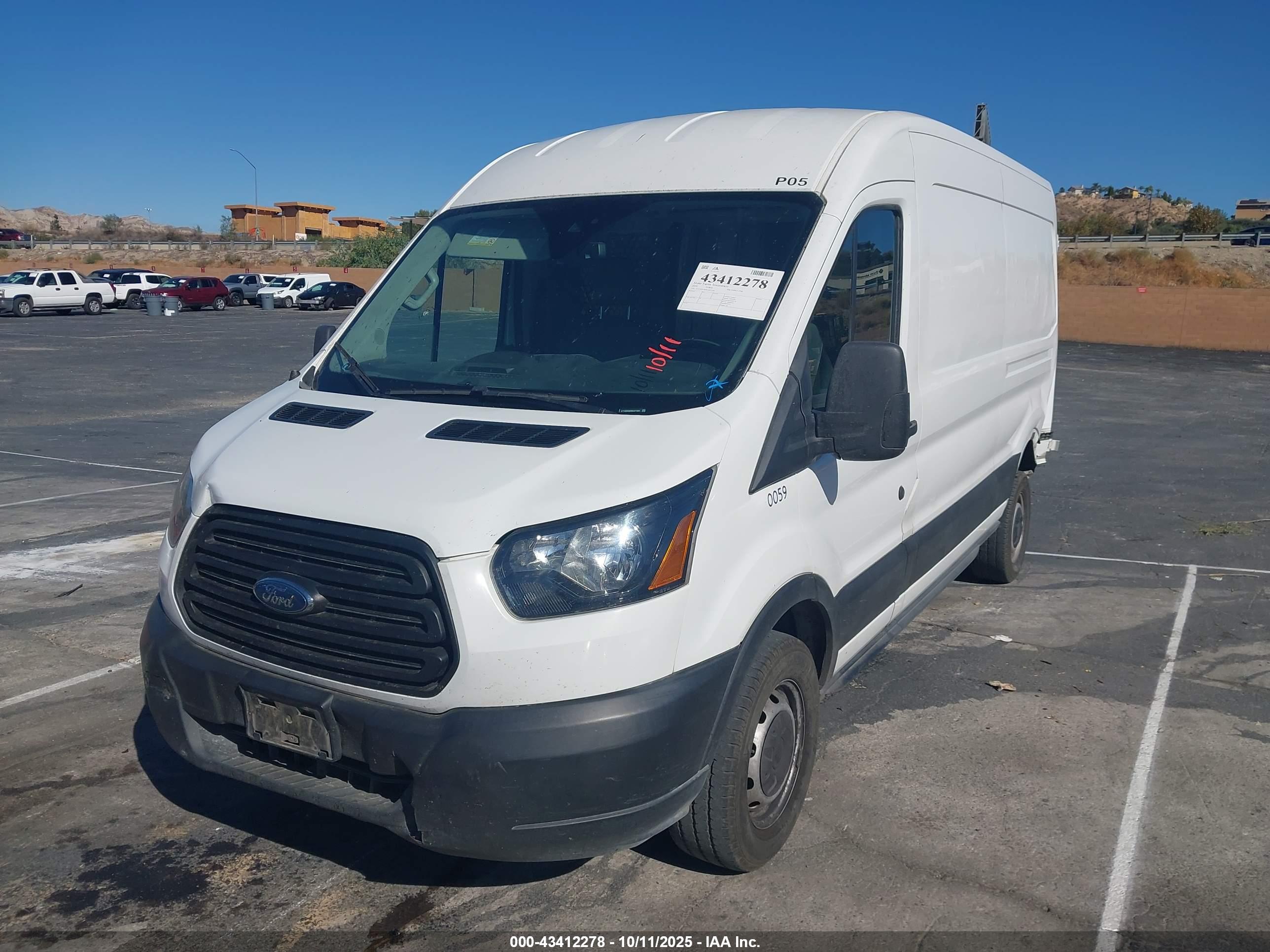 FORD TRANSIT-250 image 2