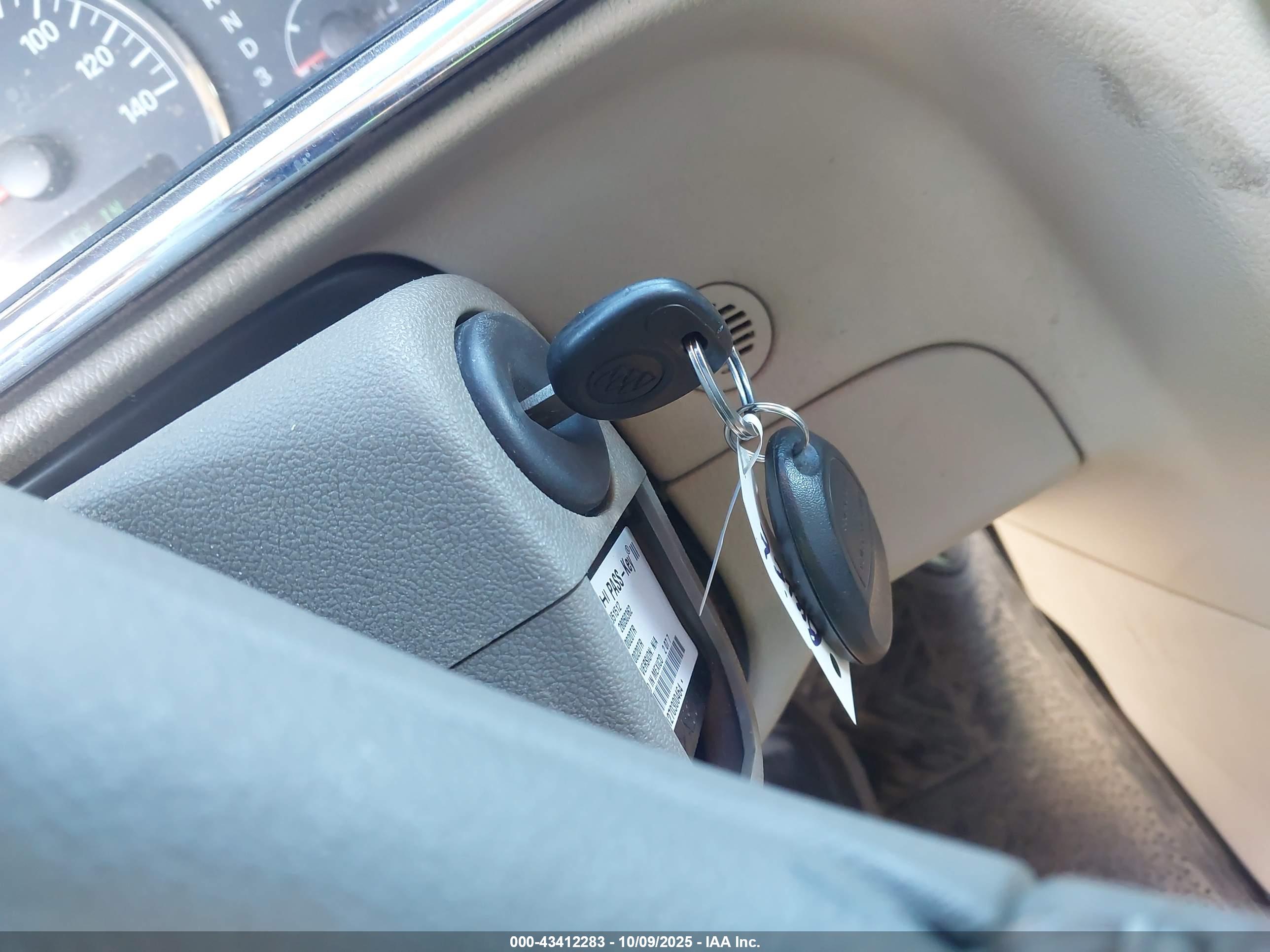 BUICK LACROSSE image 11