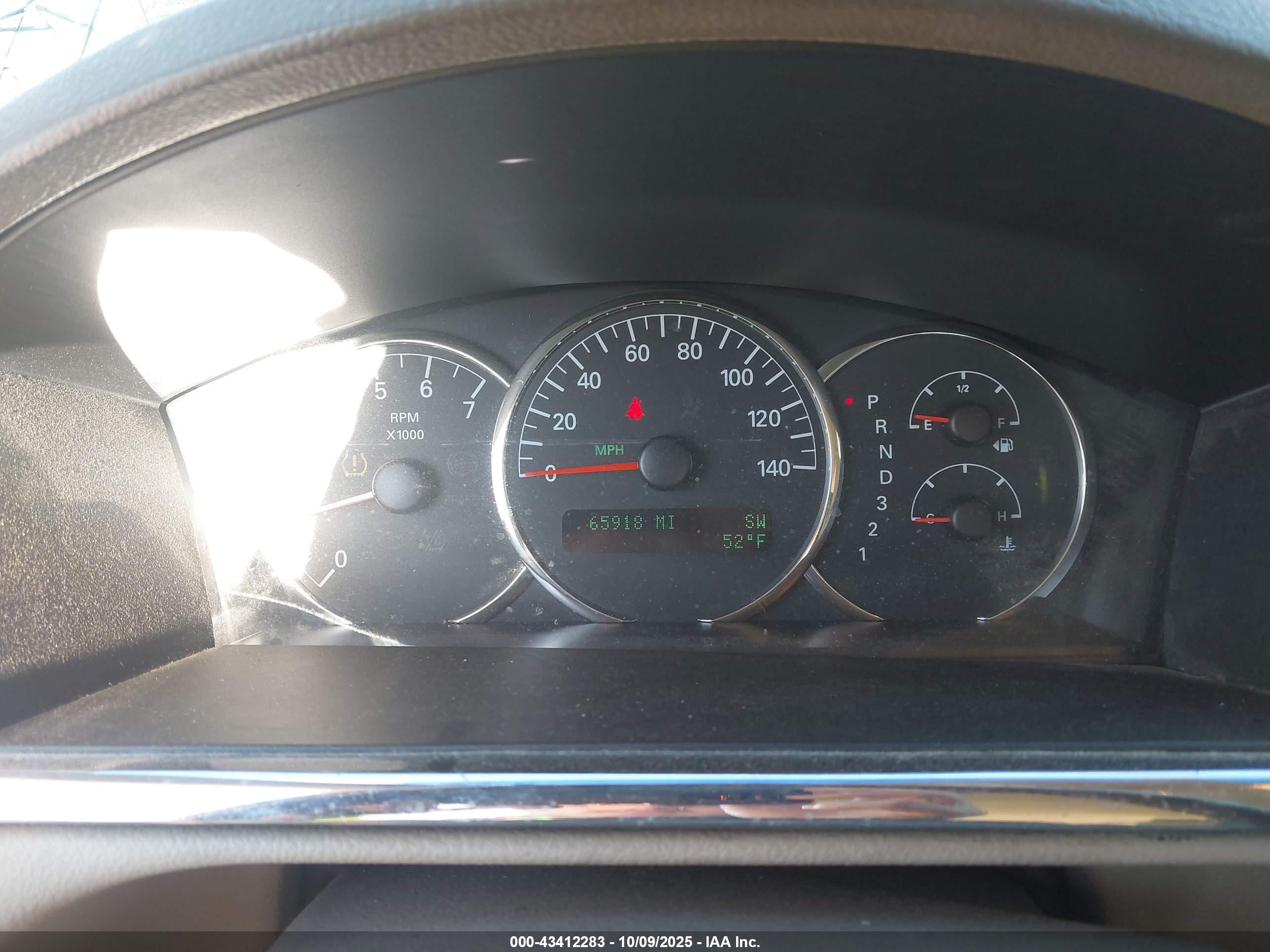 BUICK LACROSSE image 7