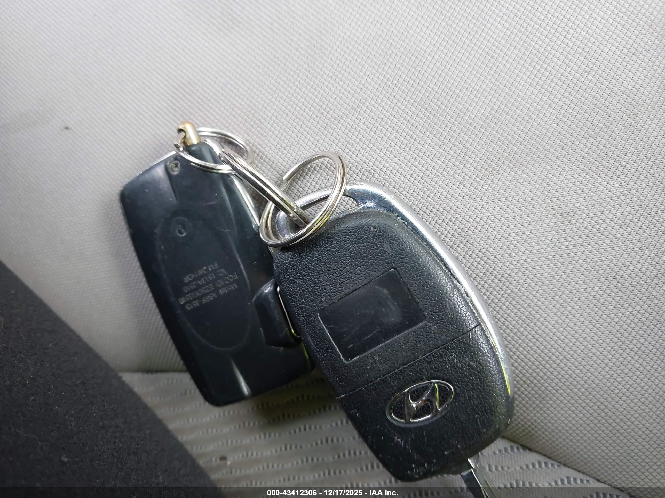 HYUNDAI SONATA image 11