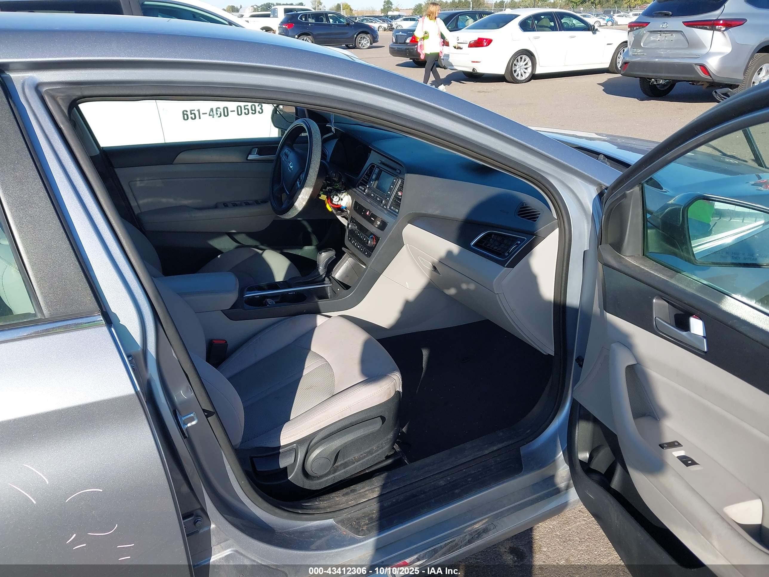 HYUNDAI SONATA image 5