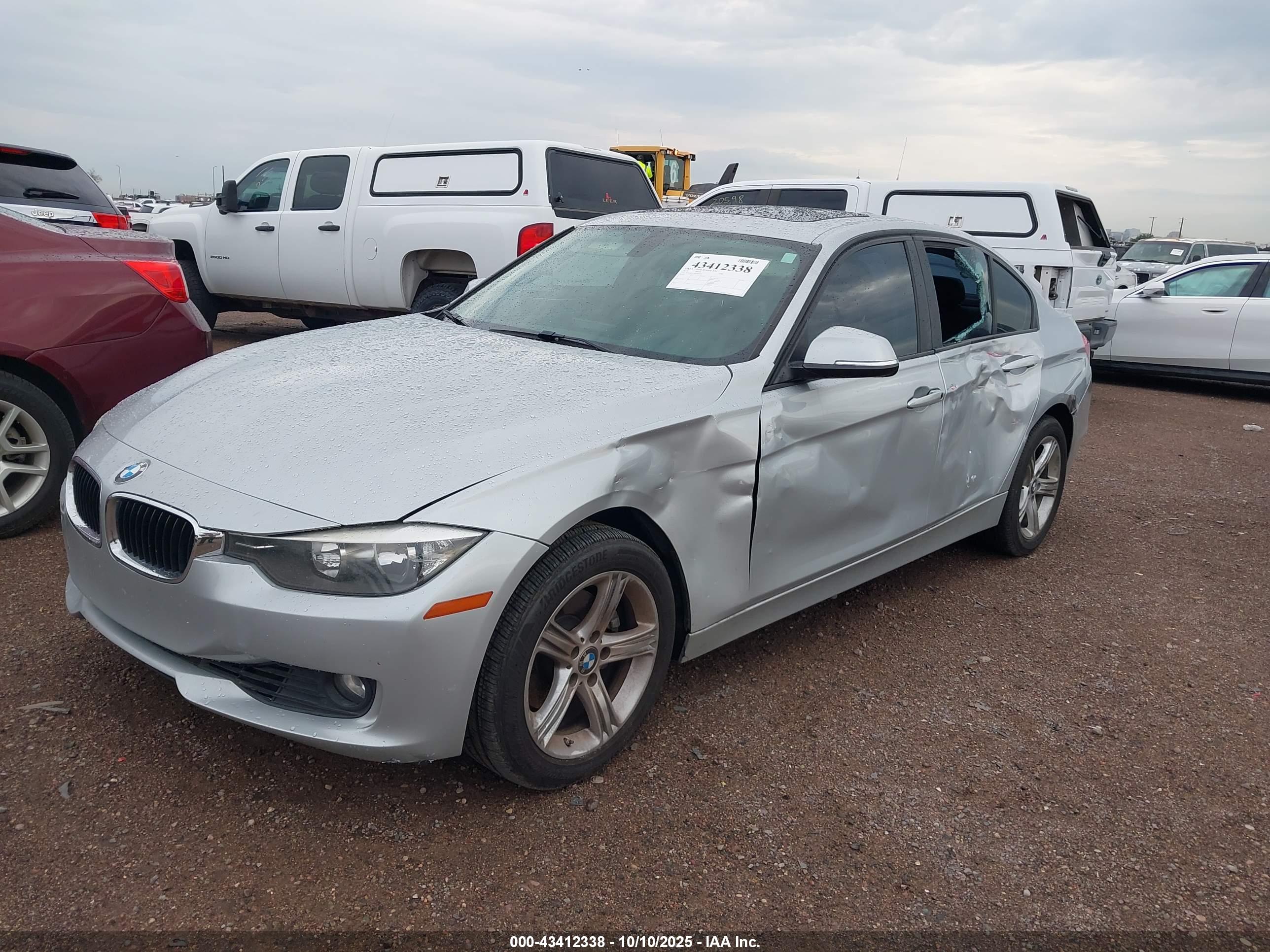 BMW 328I image 2