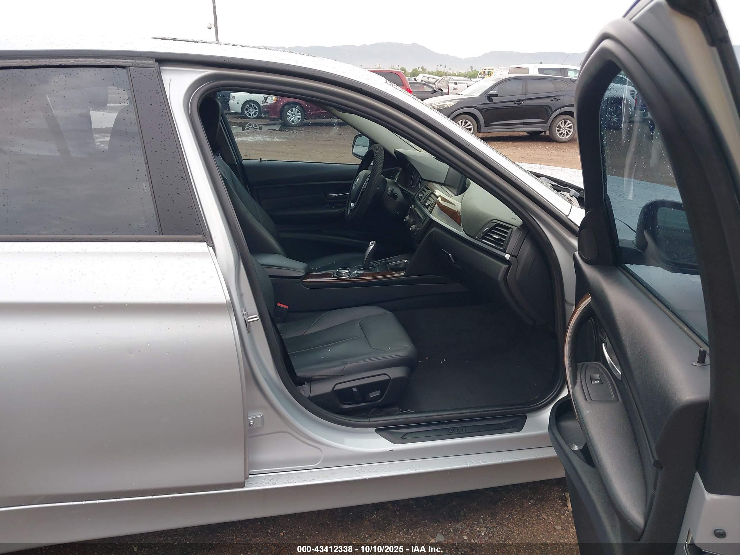 BMW 328I image 5