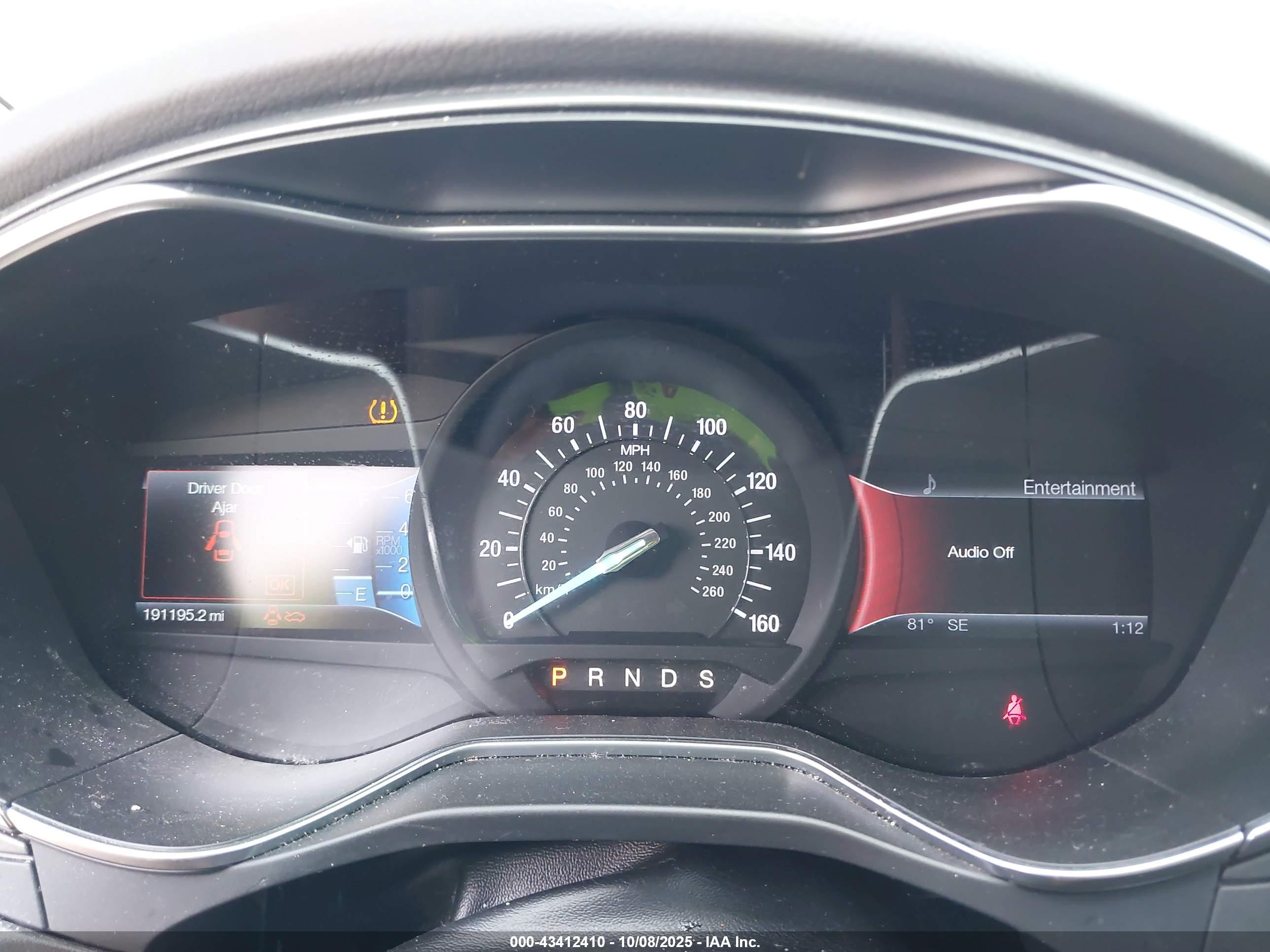 FORD FUSION image 7