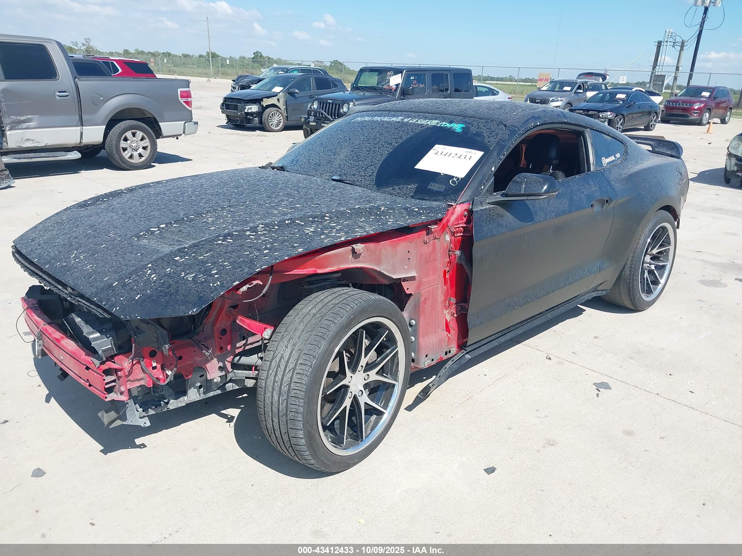 FORD MUSTANG image 2