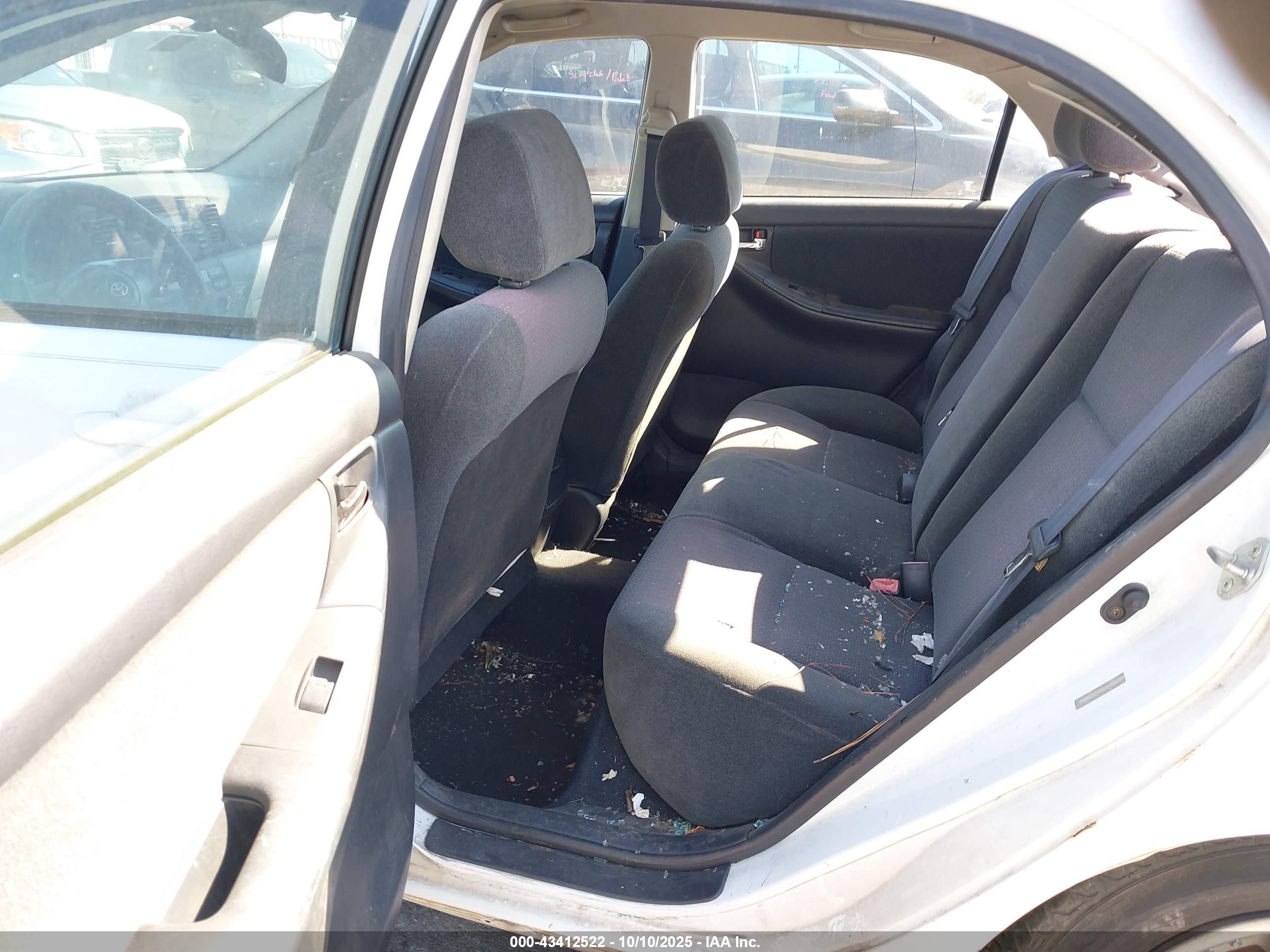 TOYOTA COROLLA image 8