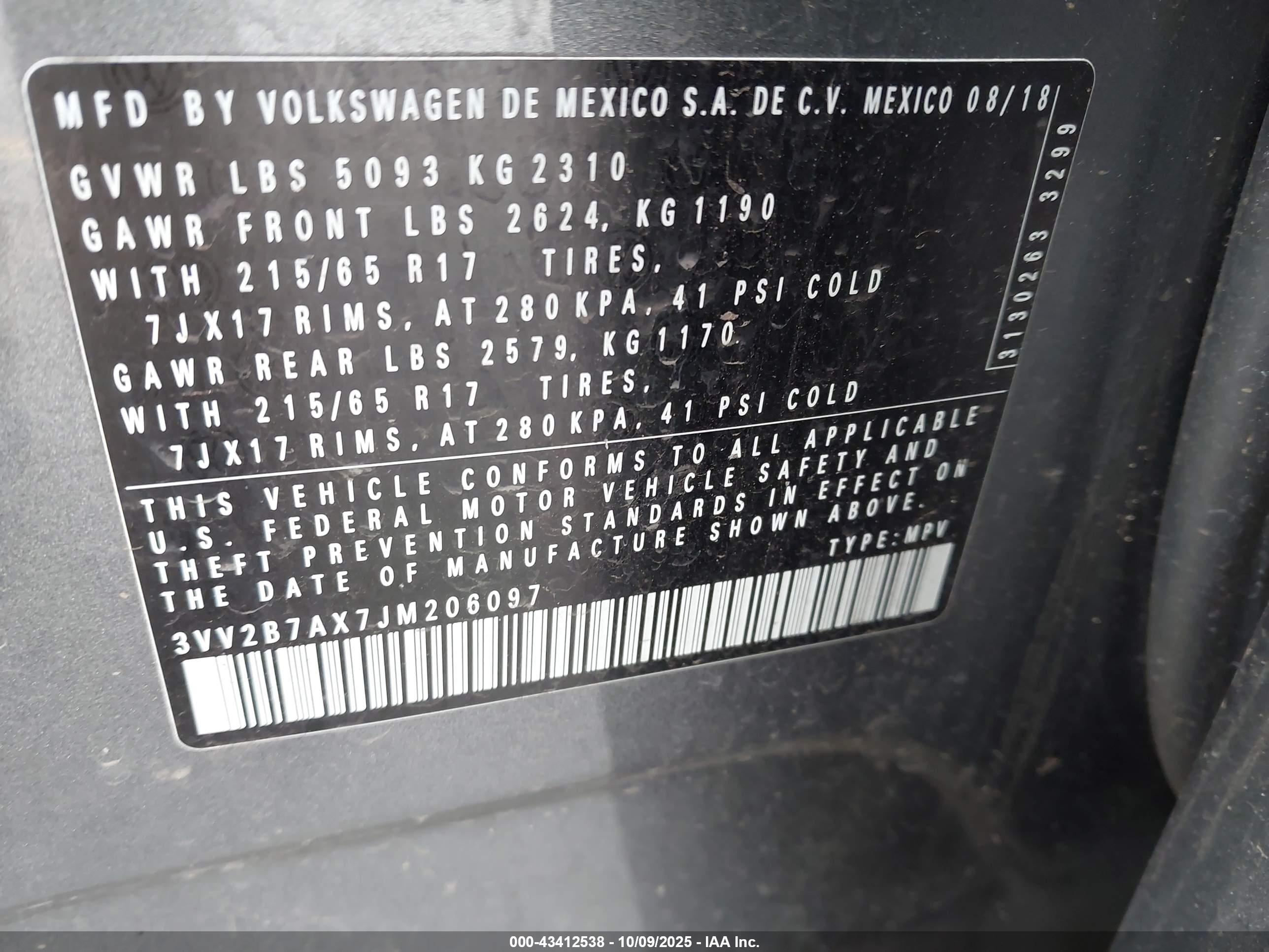 VOLKSWAGEN TIGUAN image 9
