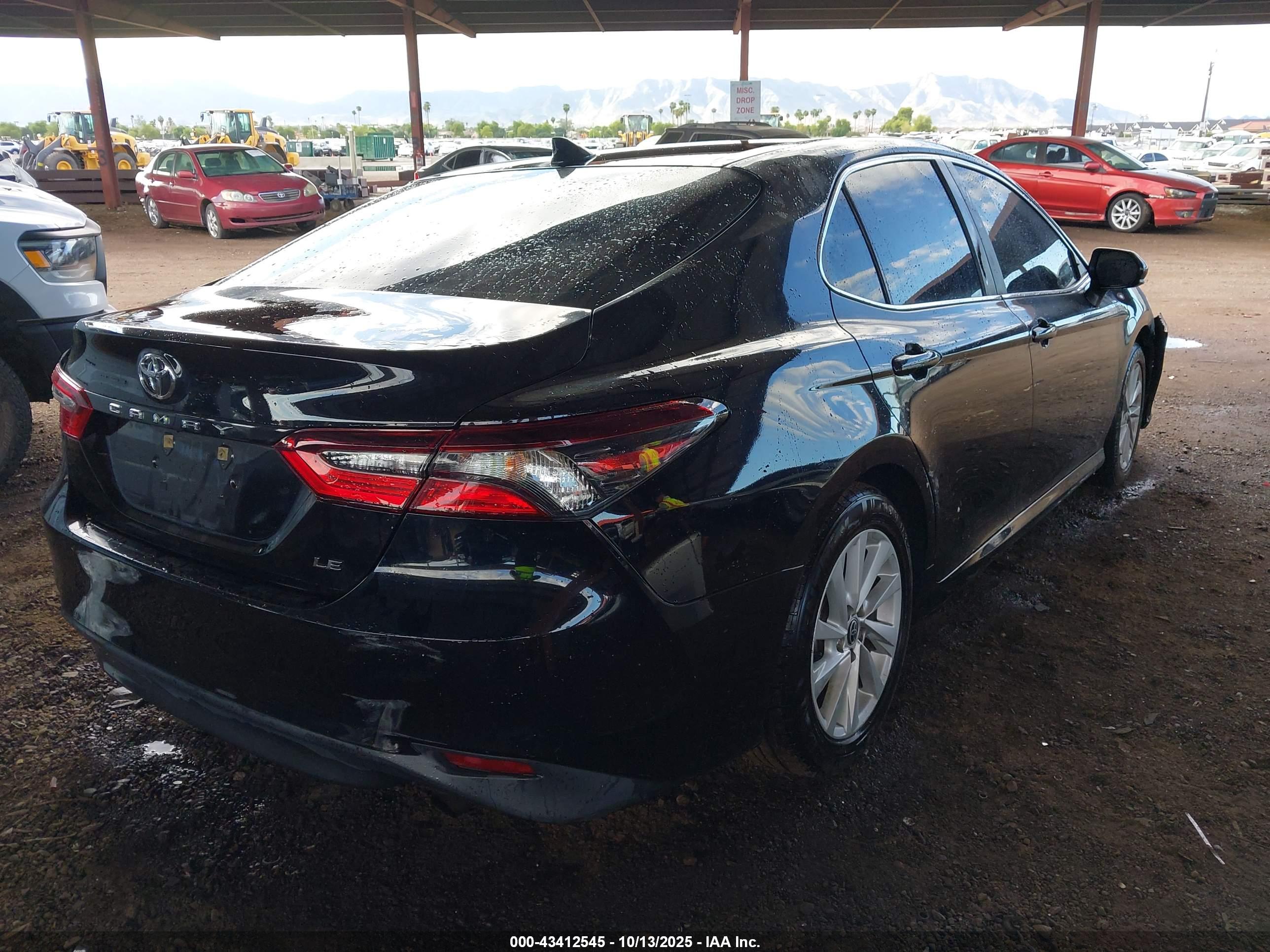 TOYOTA CAMRY image 4