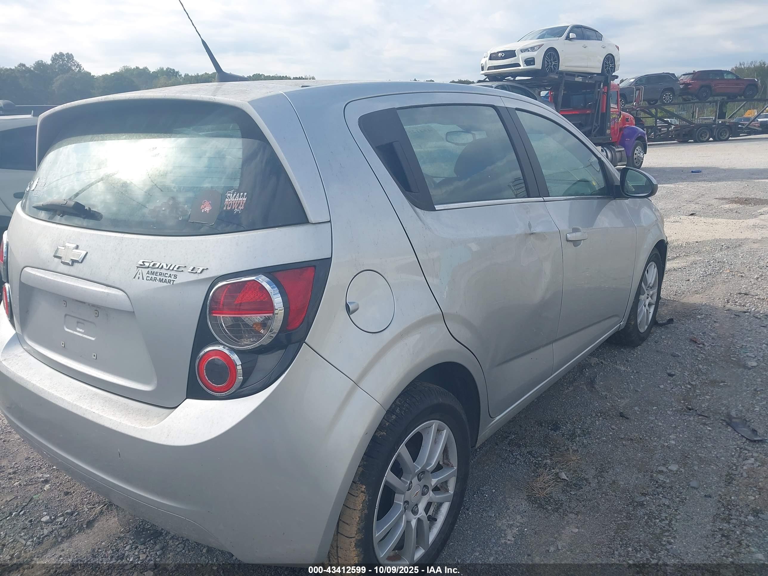 CHEVROLET SONIC image 4