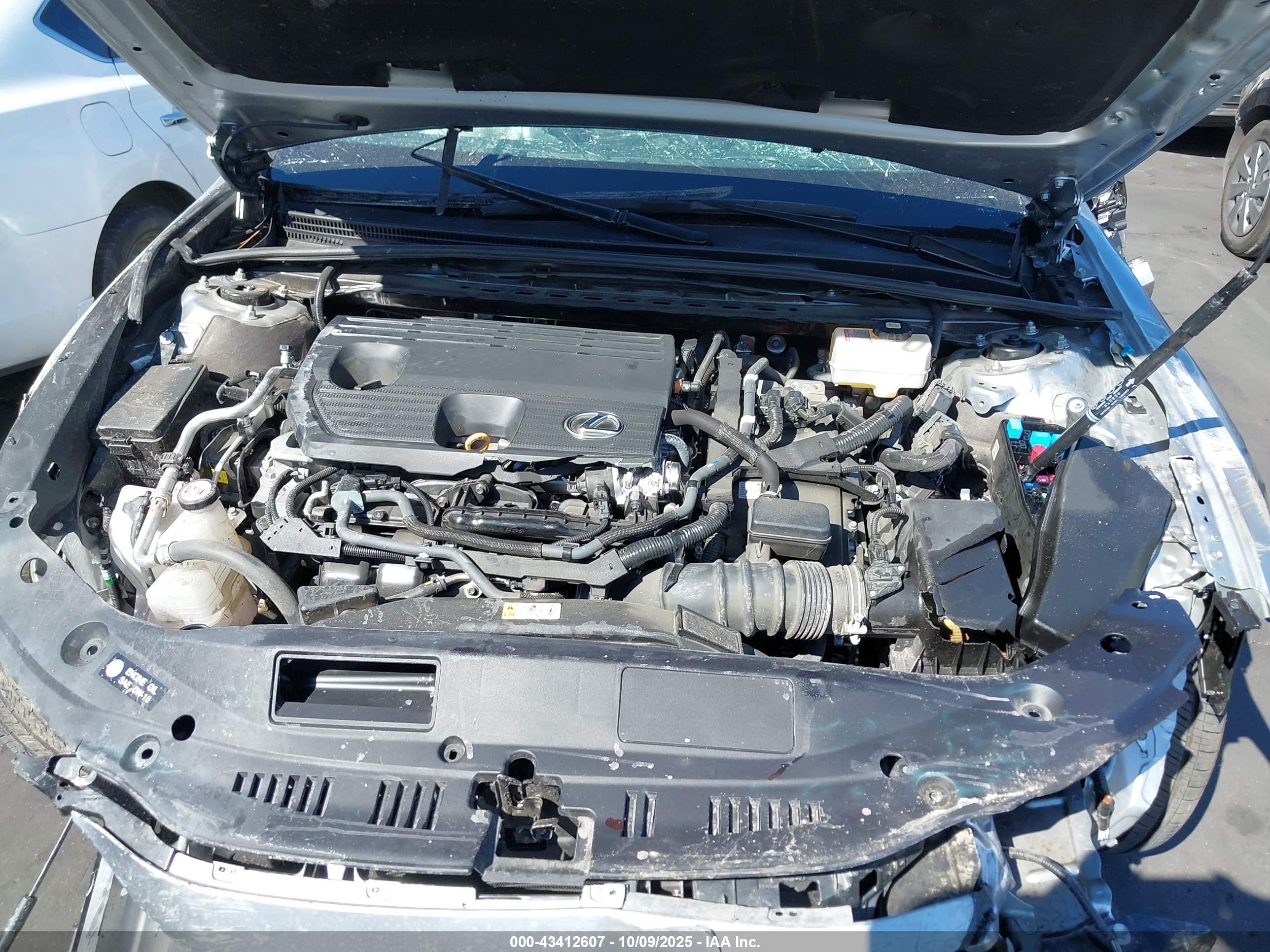 LEXUS ES image 10