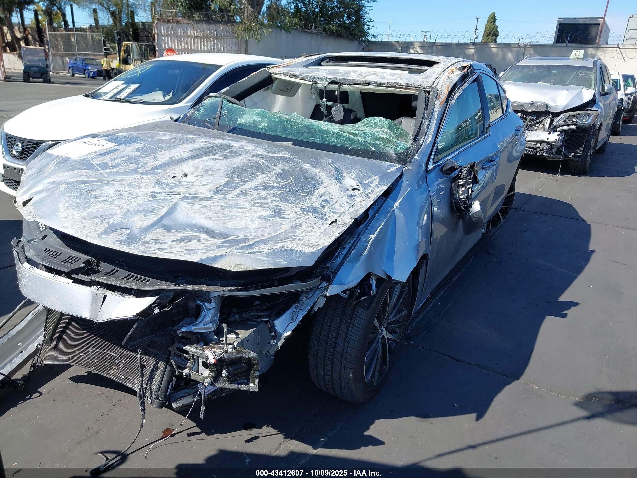 LEXUS ES image 6