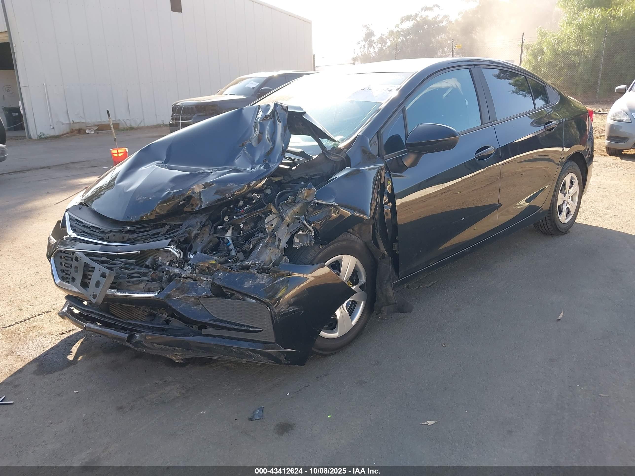 CHEVROLET CRUZE image 2
