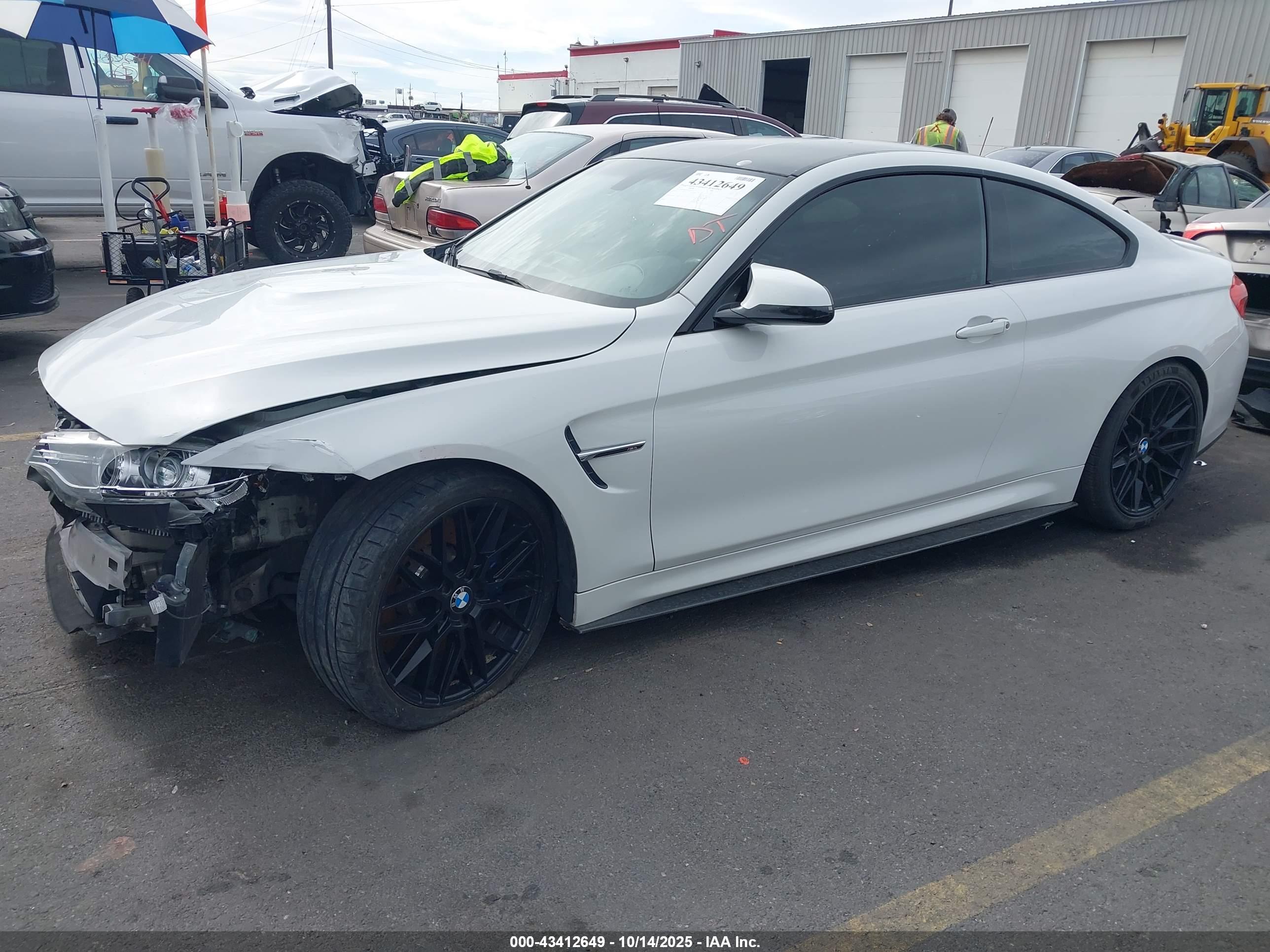 BMW M4 image 2