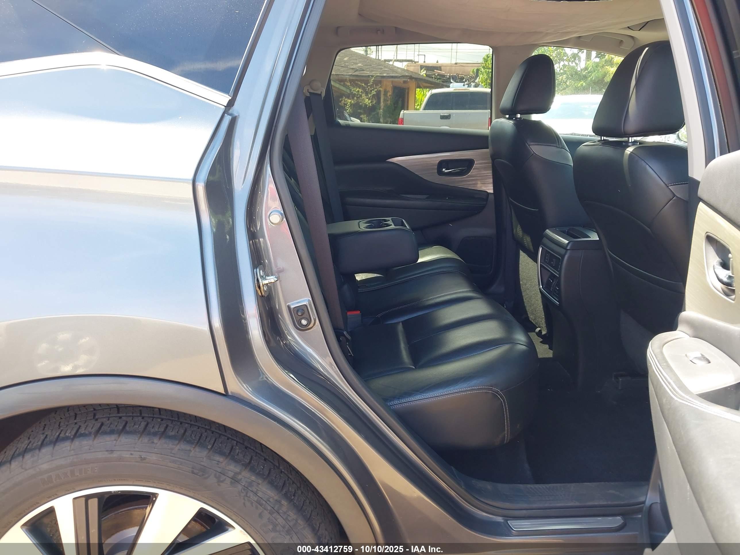 NISSAN MURANO image 8