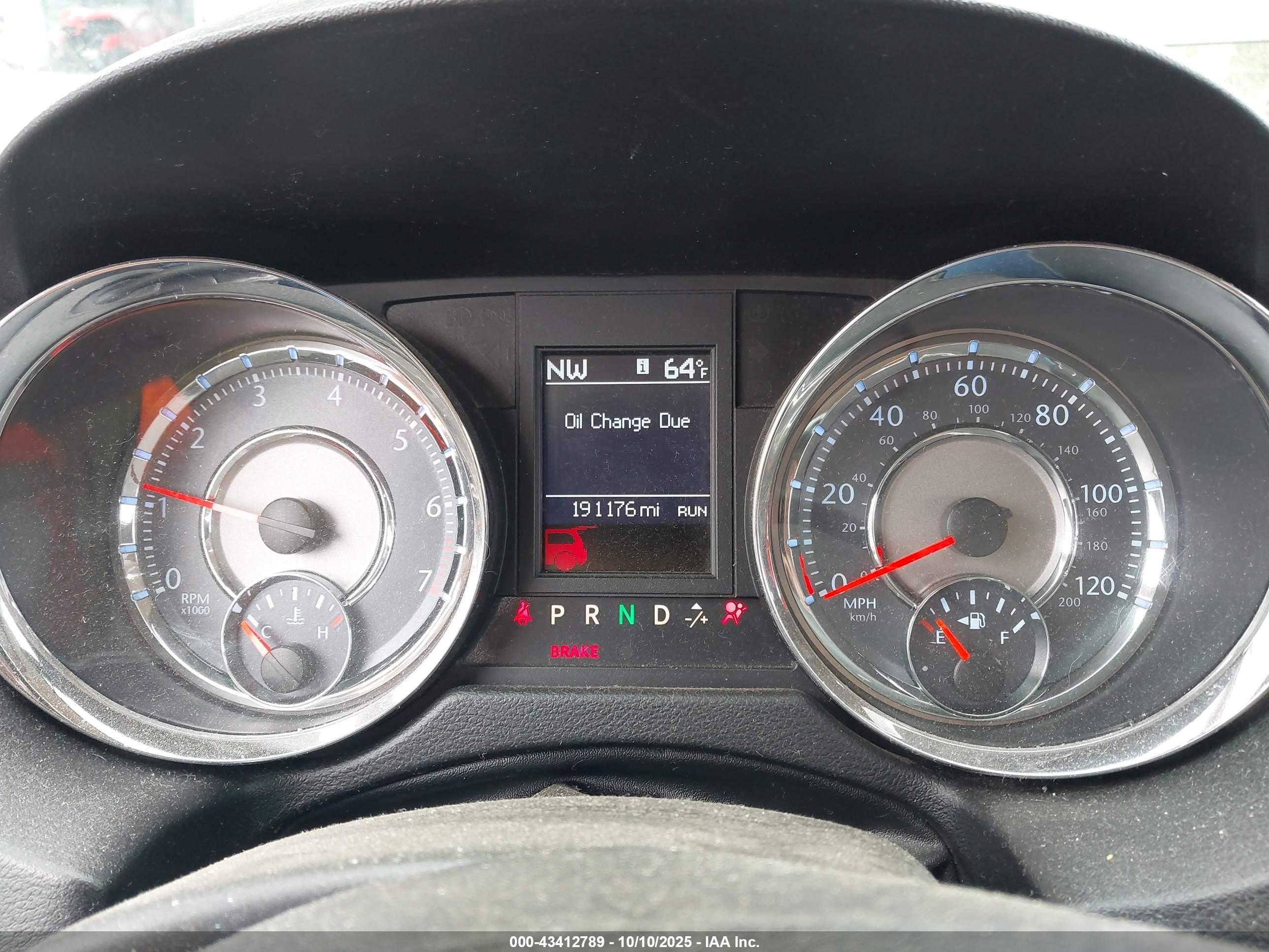 CHRYSLER TOWN image 7