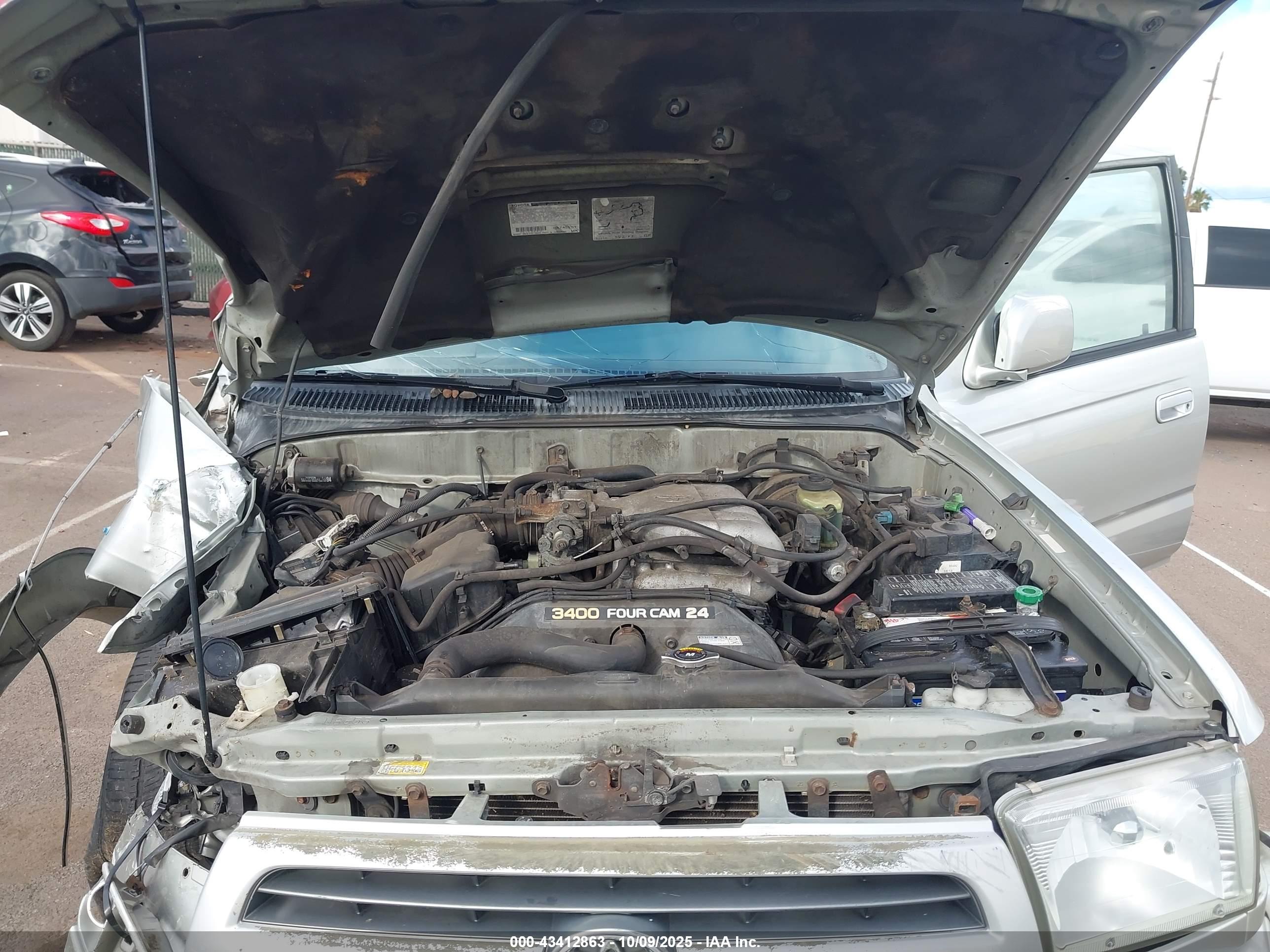 TOYOTA 4RUNNER image 10