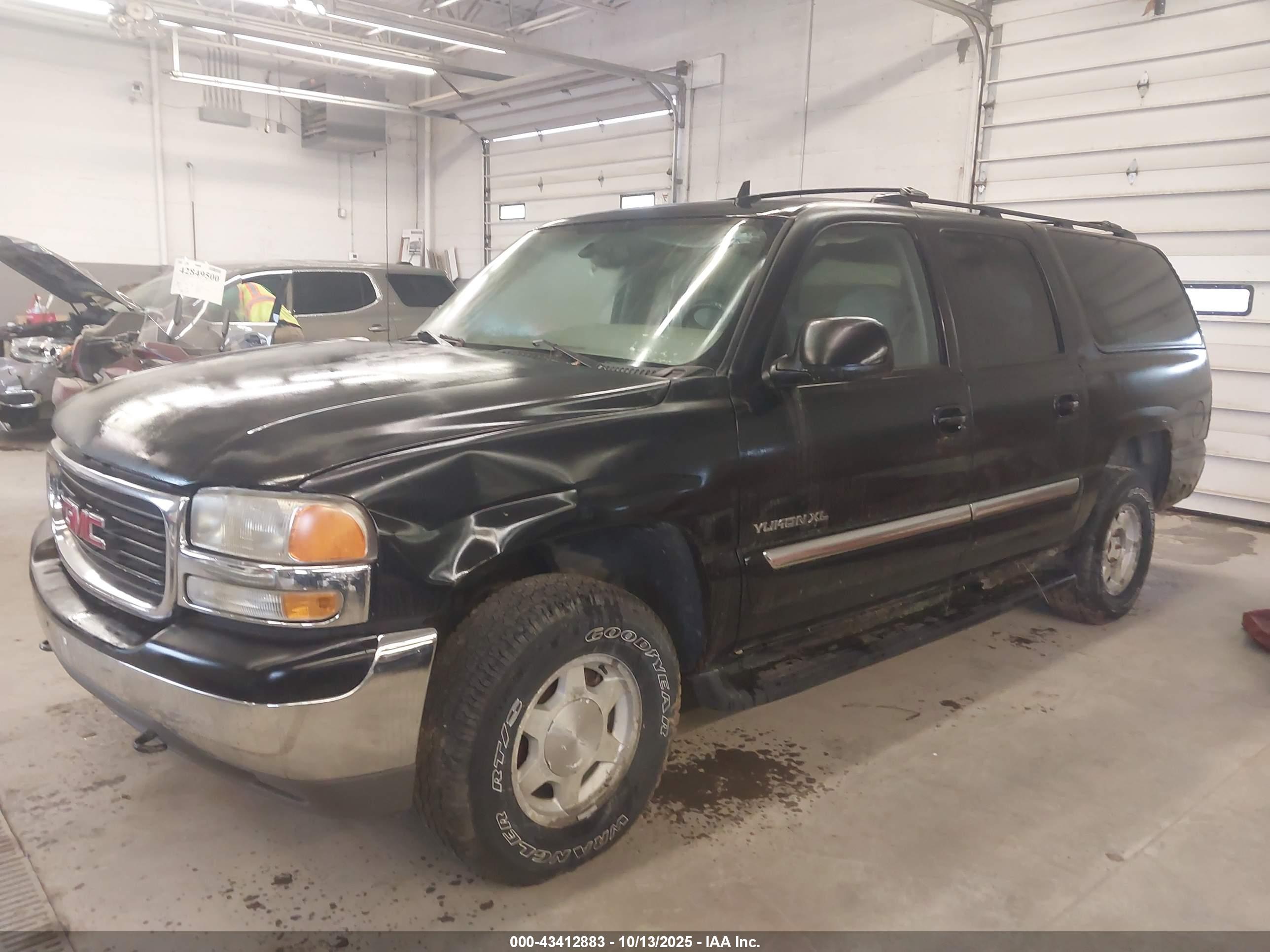 GMC YUKON image 2