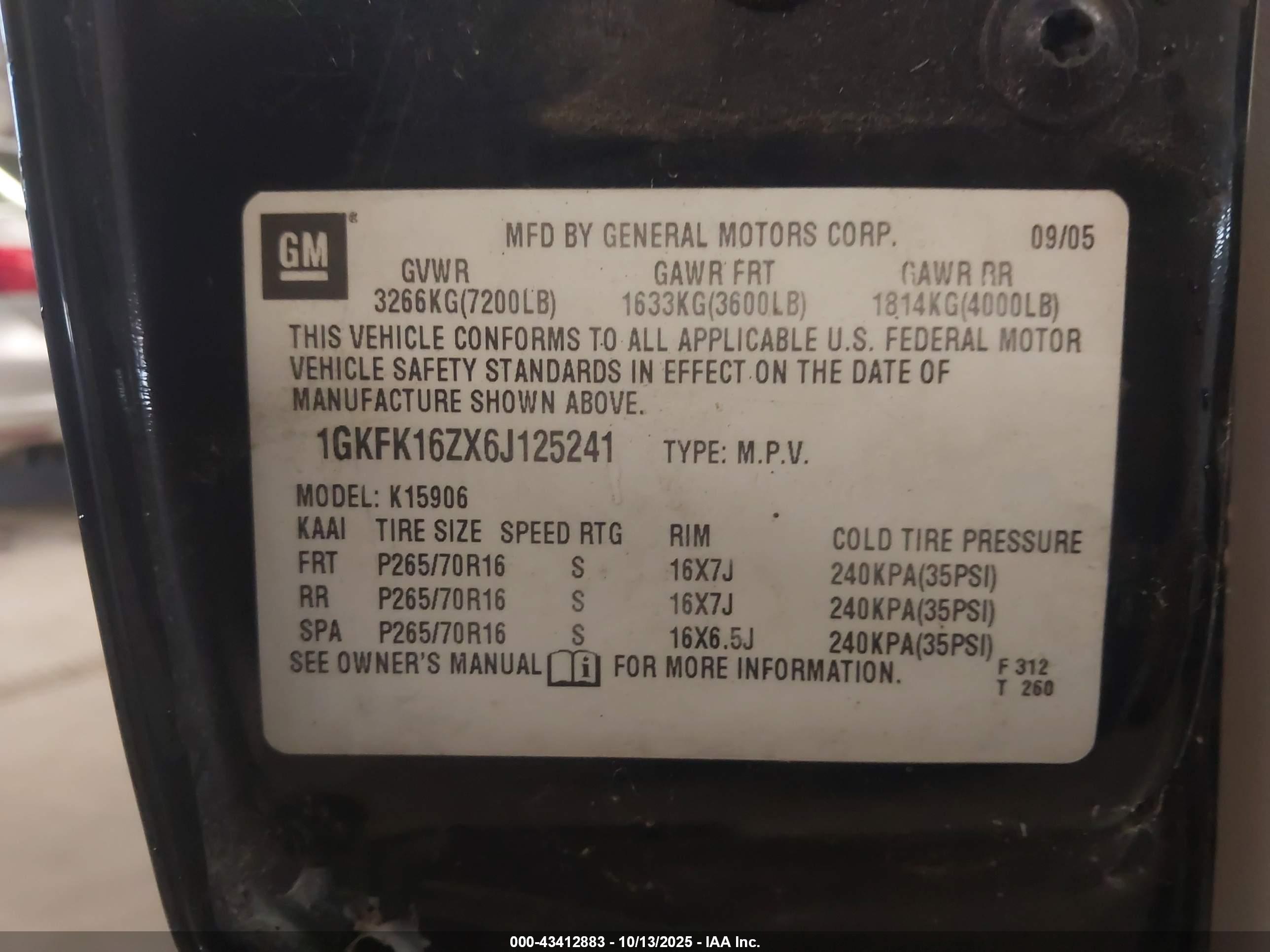 GMC YUKON image 9
