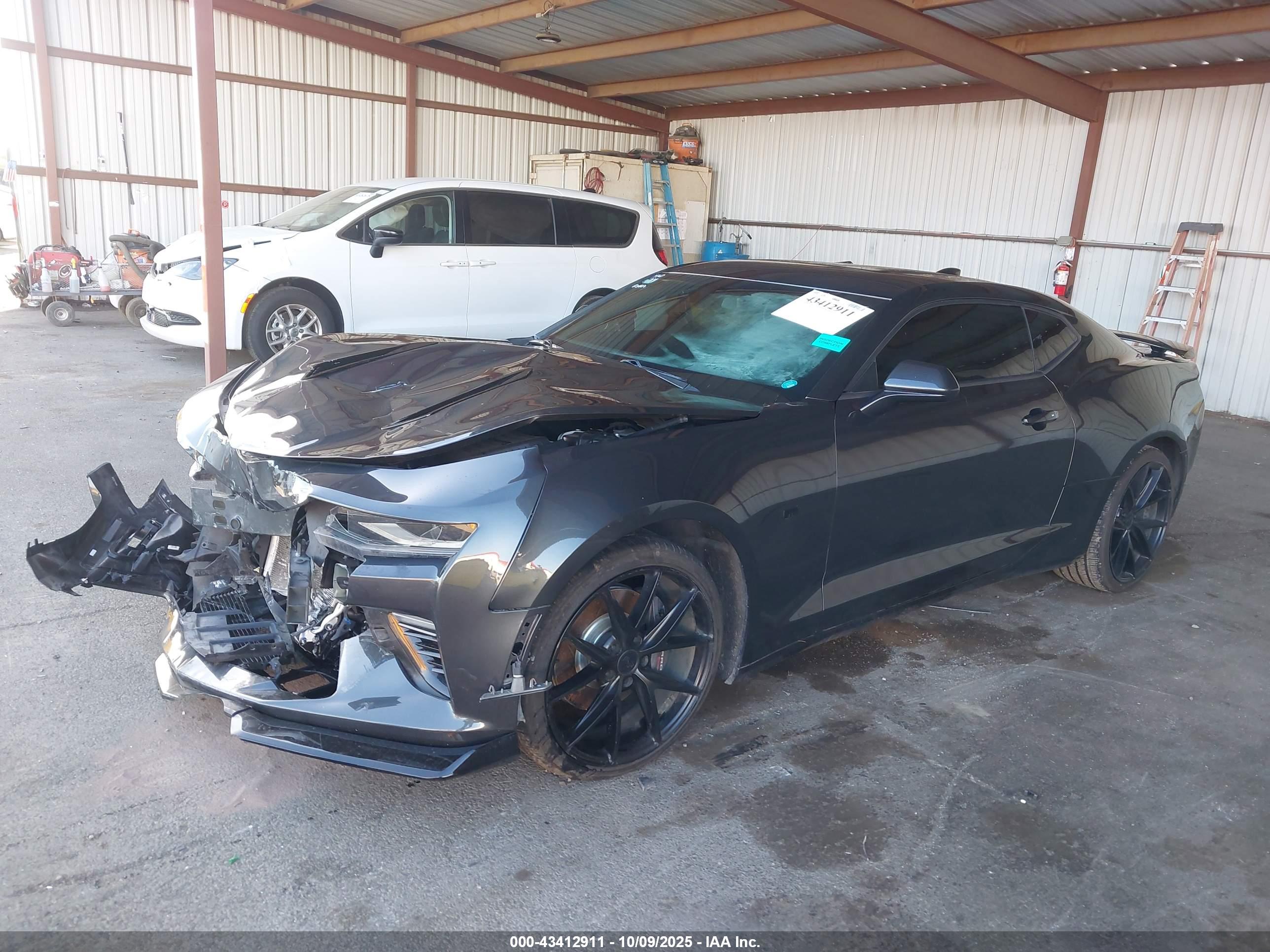 CHEVROLET CAMARO image 2