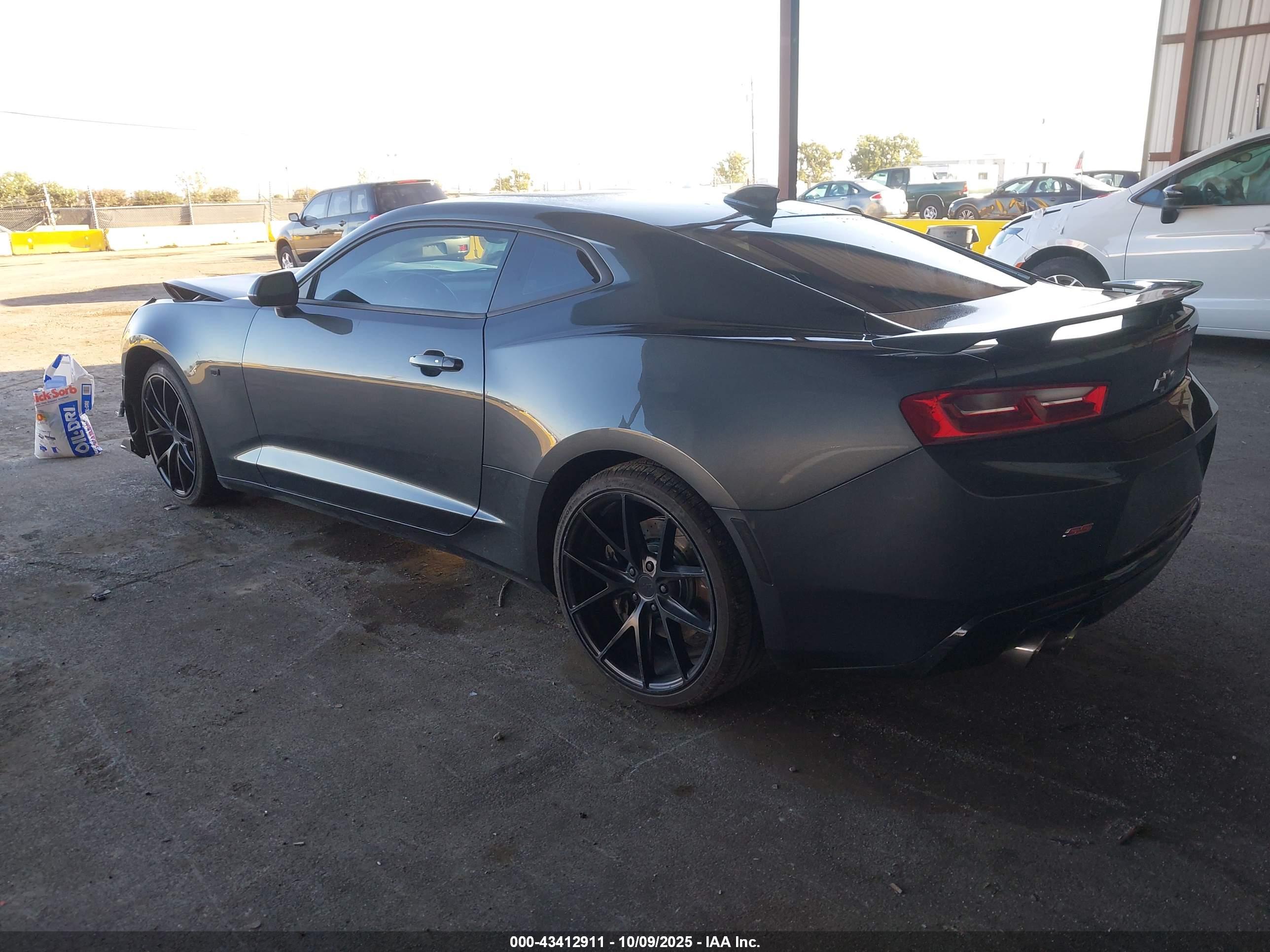 CHEVROLET CAMARO image 3