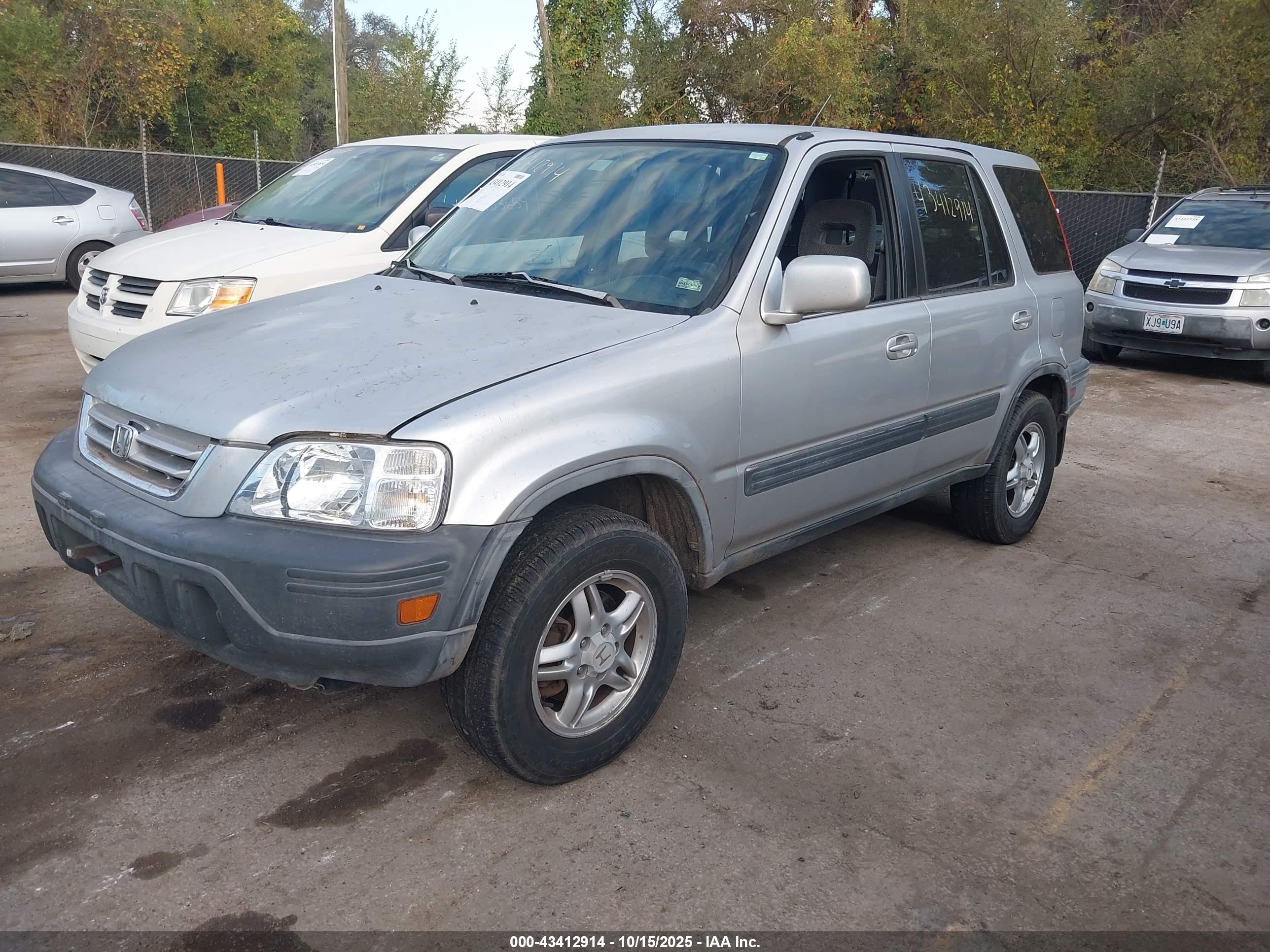 HONDA CR-V image 2