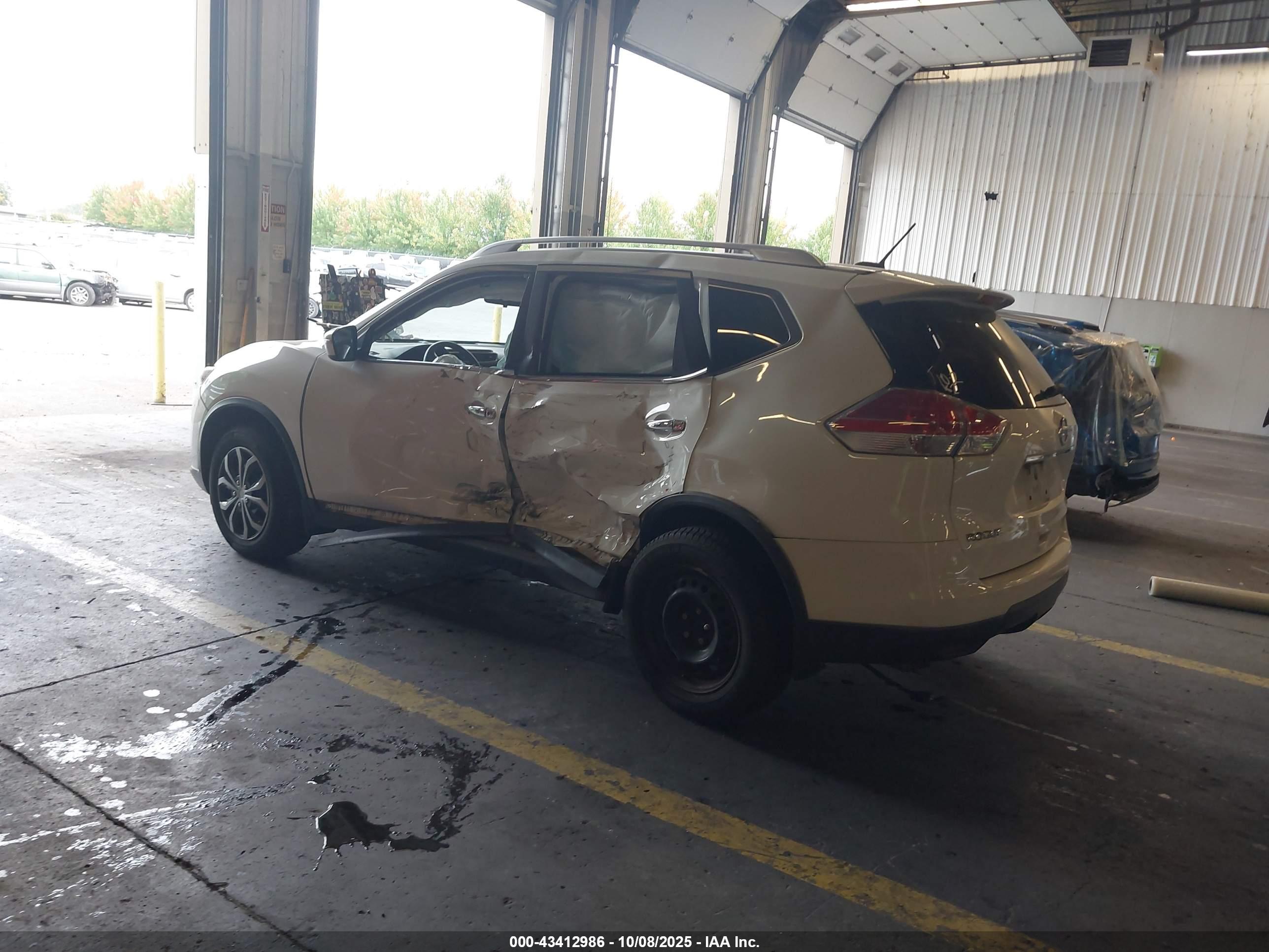 NISSAN ROGUE image 3