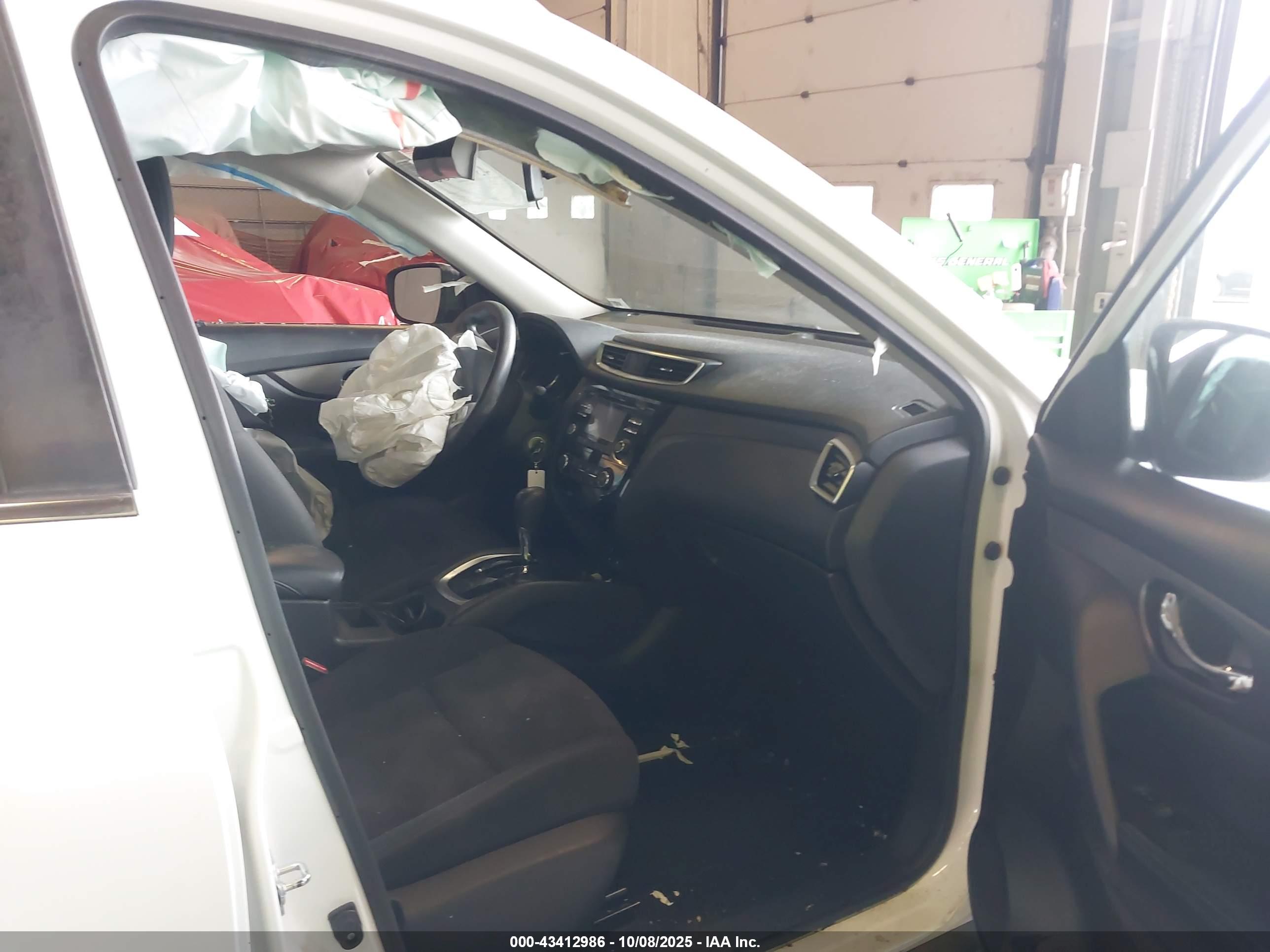 NISSAN ROGUE image 5