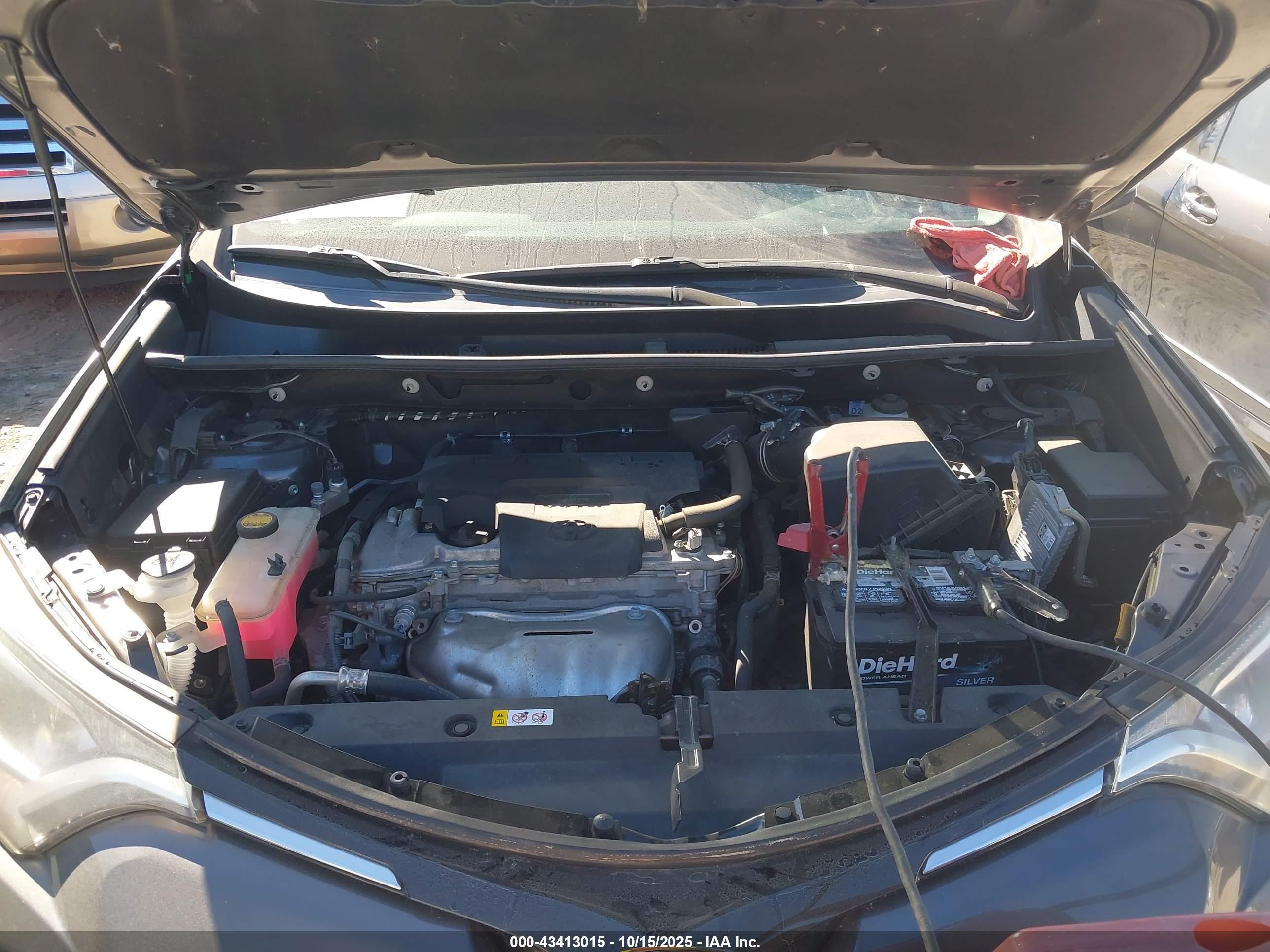 TOYOTA RAV4 image 10