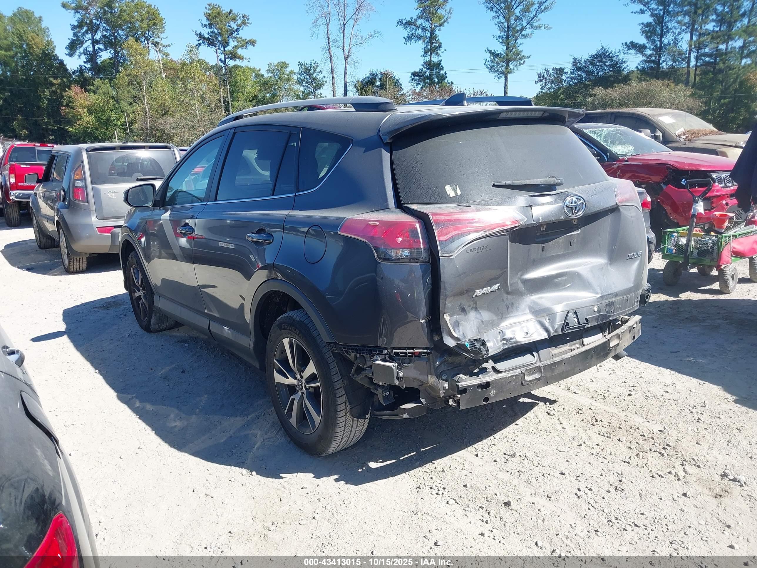 TOYOTA RAV4 image 3