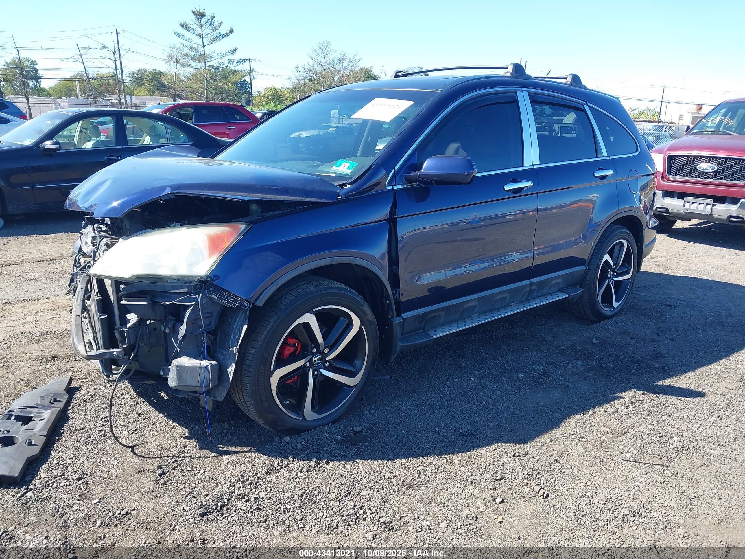 HONDA CR-V image 2