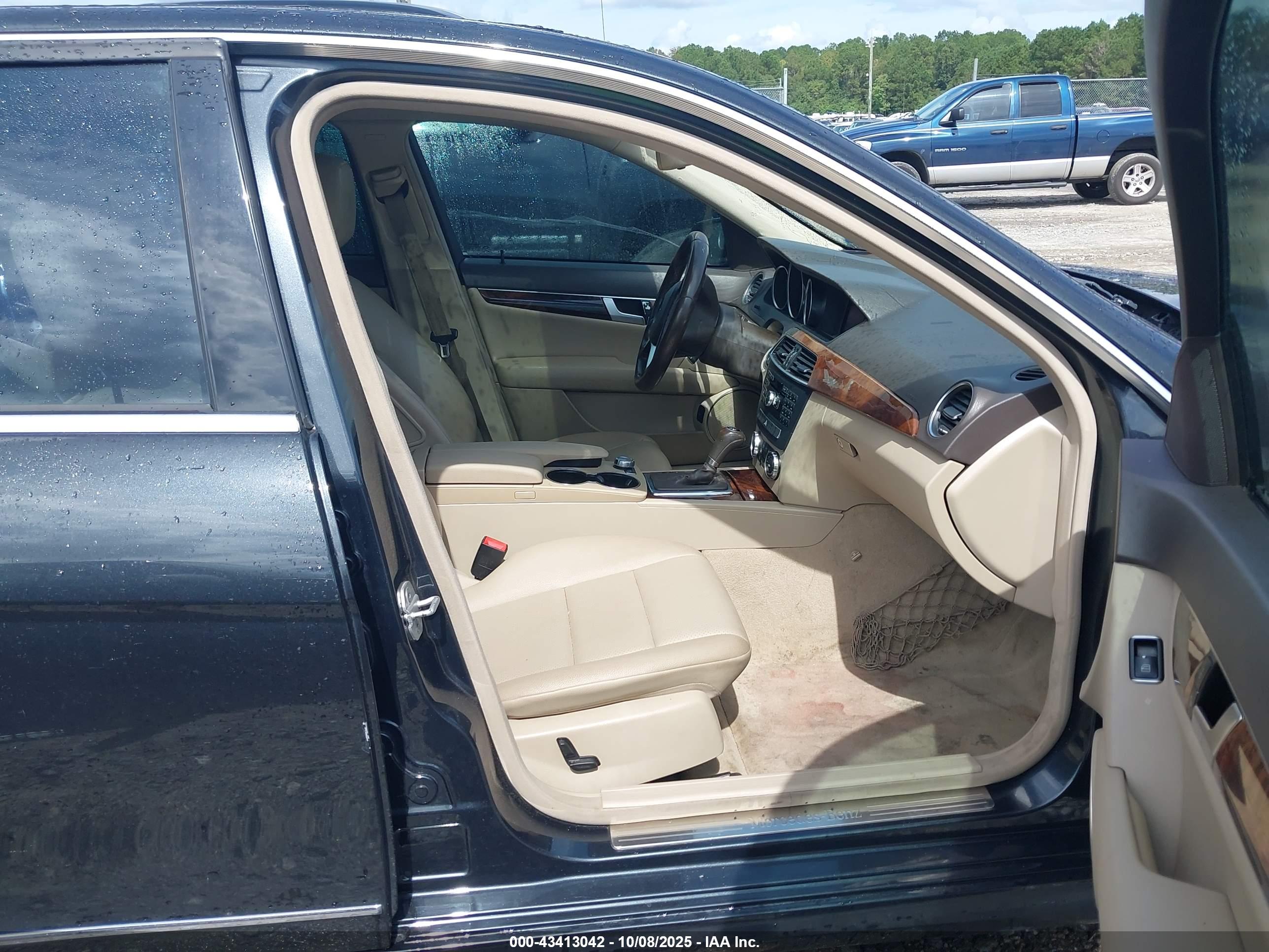 MERCEDES-BENZ C image 5