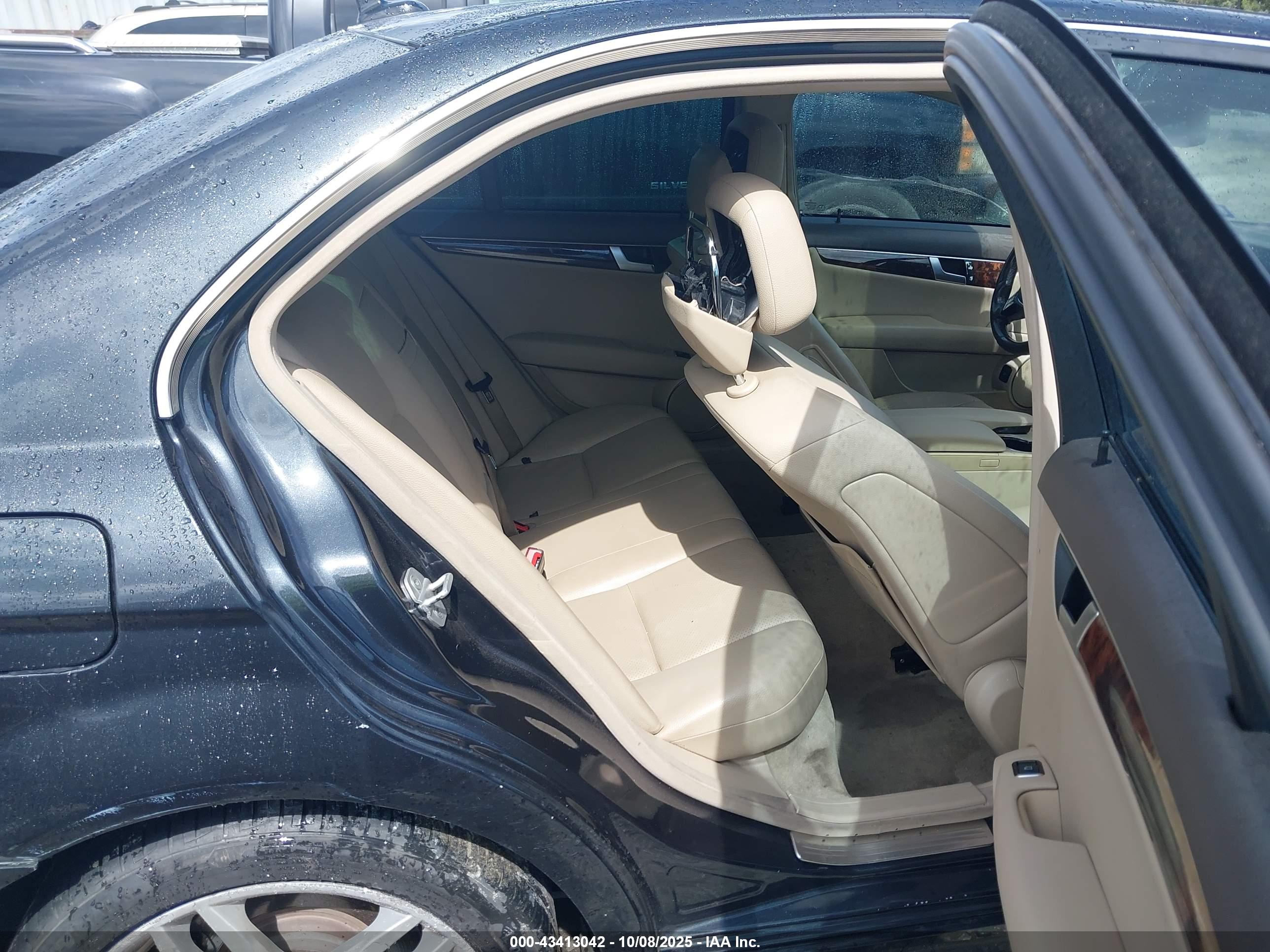 MERCEDES-BENZ C image 8