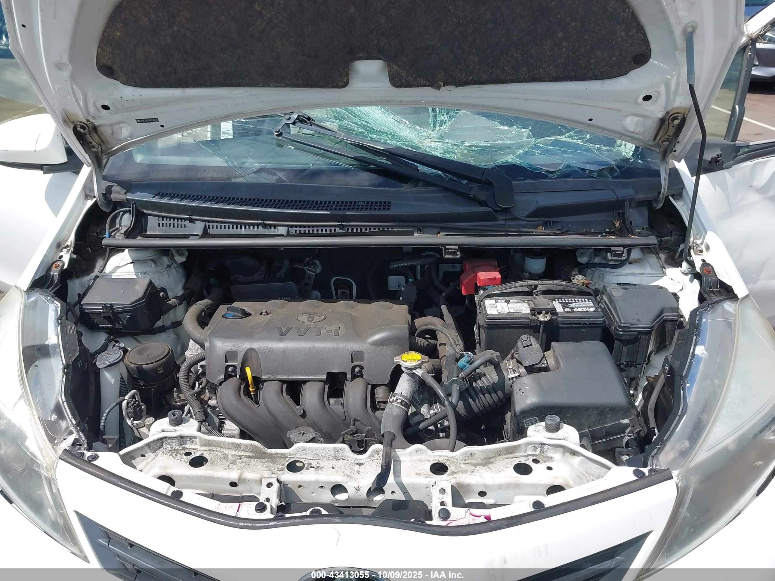 TOYOTA YARIS image 10