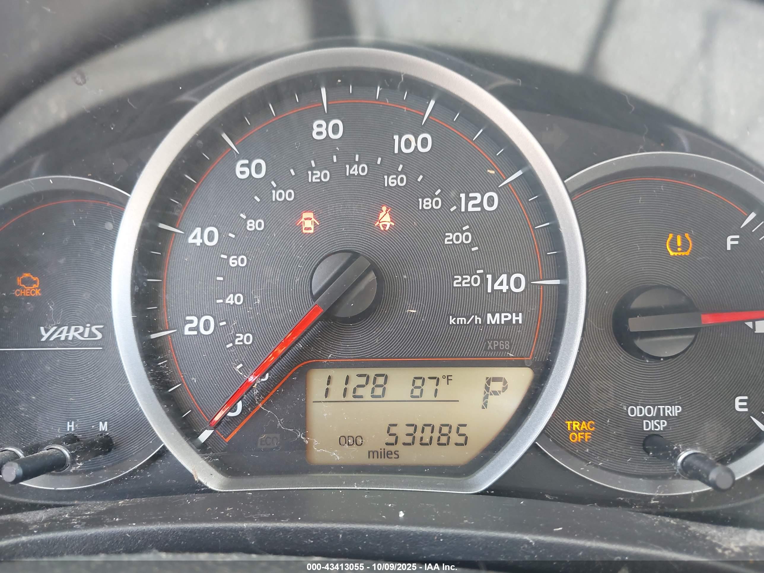 TOYOTA YARIS image 7