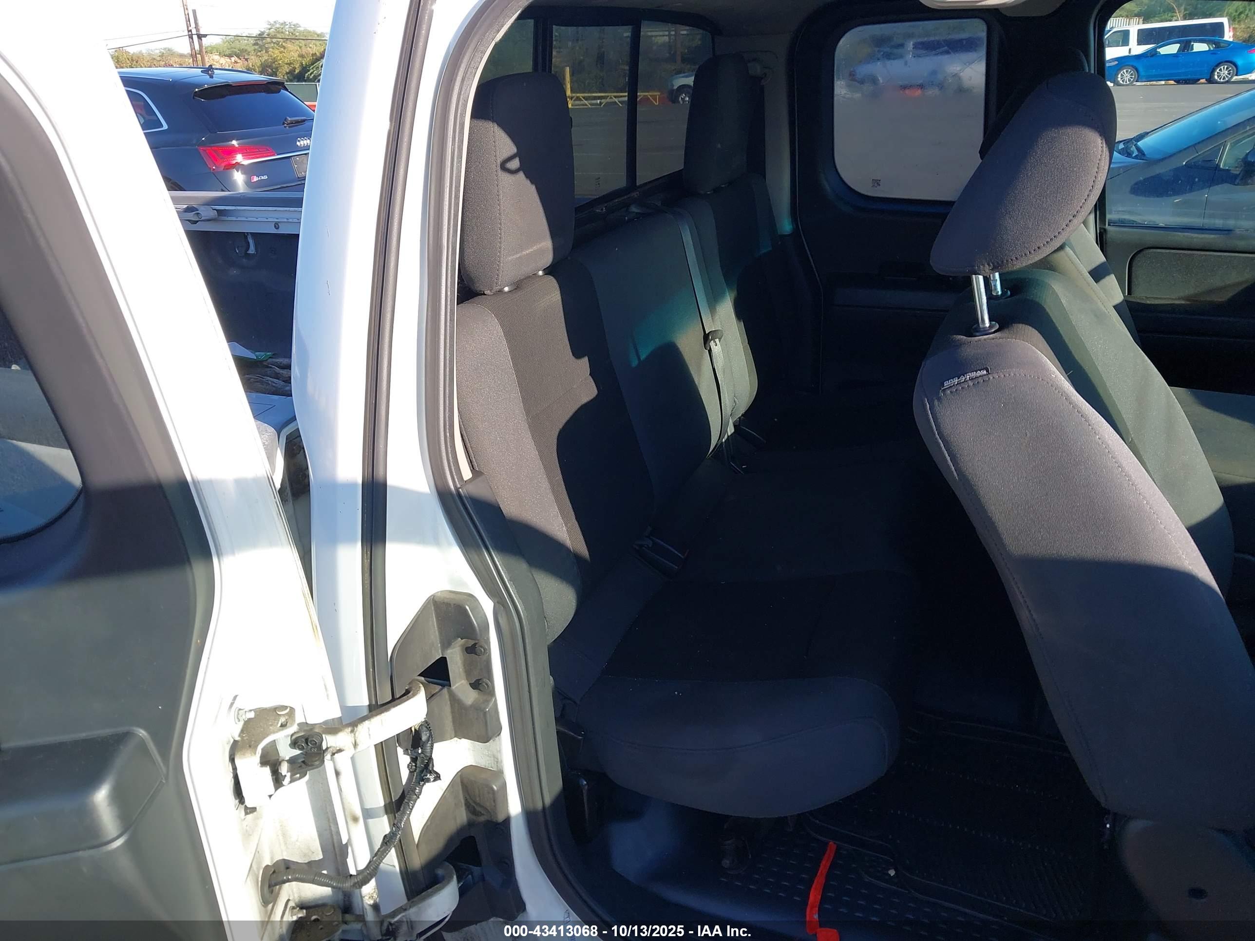 NISSAN TITAN image 8