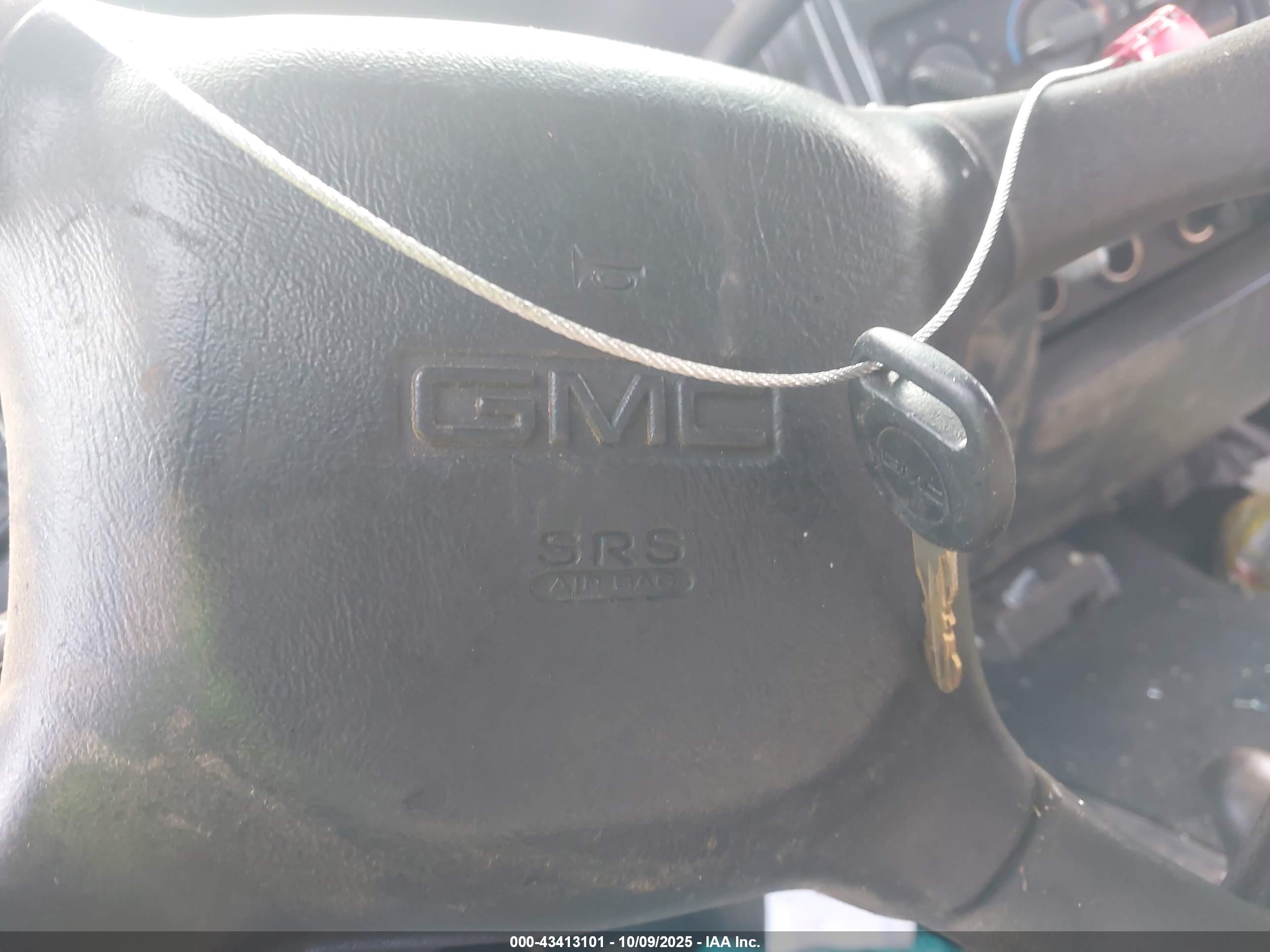 GMC SIERRA image 11
