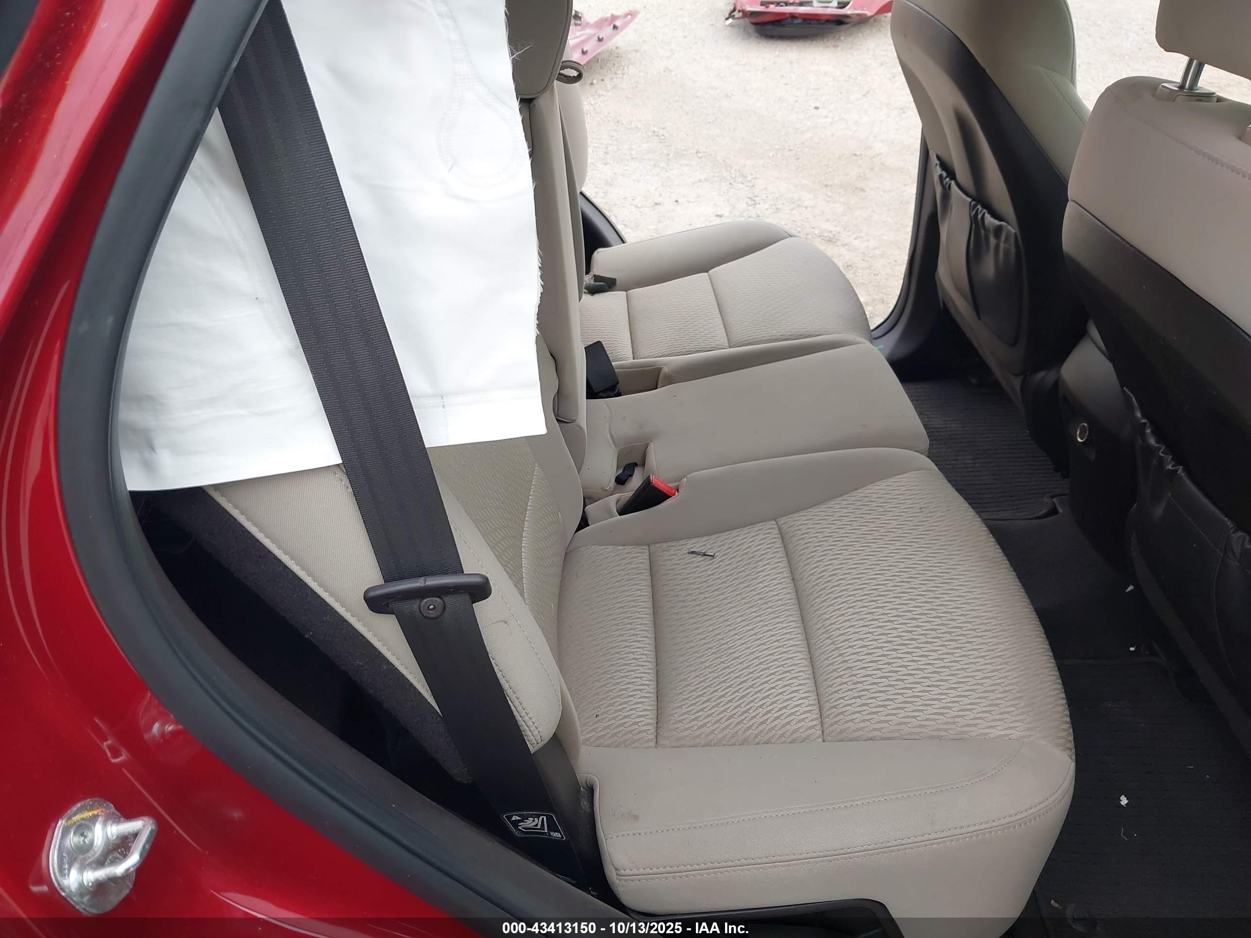 HYUNDAI SANTA image 8