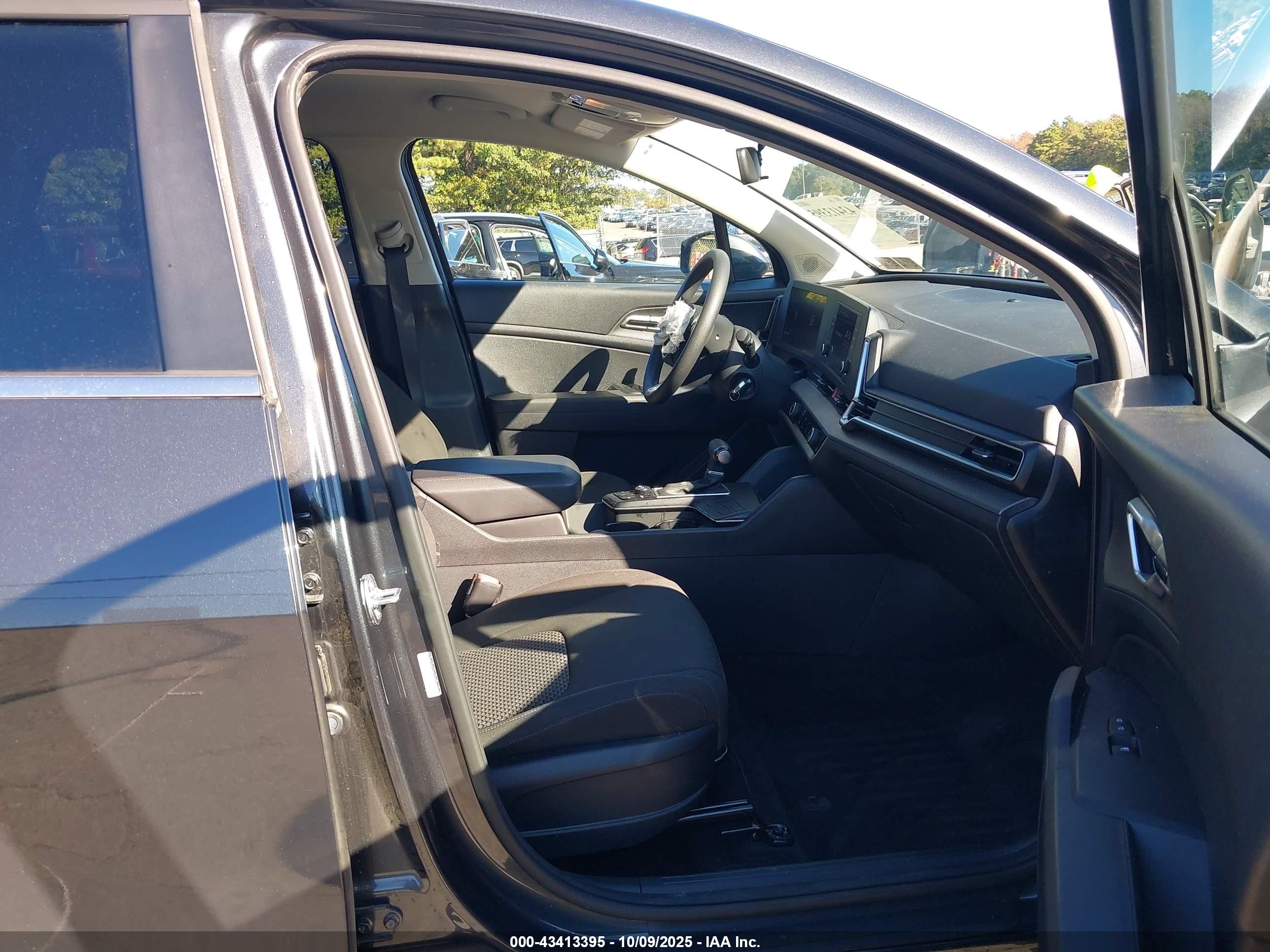 KIA SPORTAGE image 5