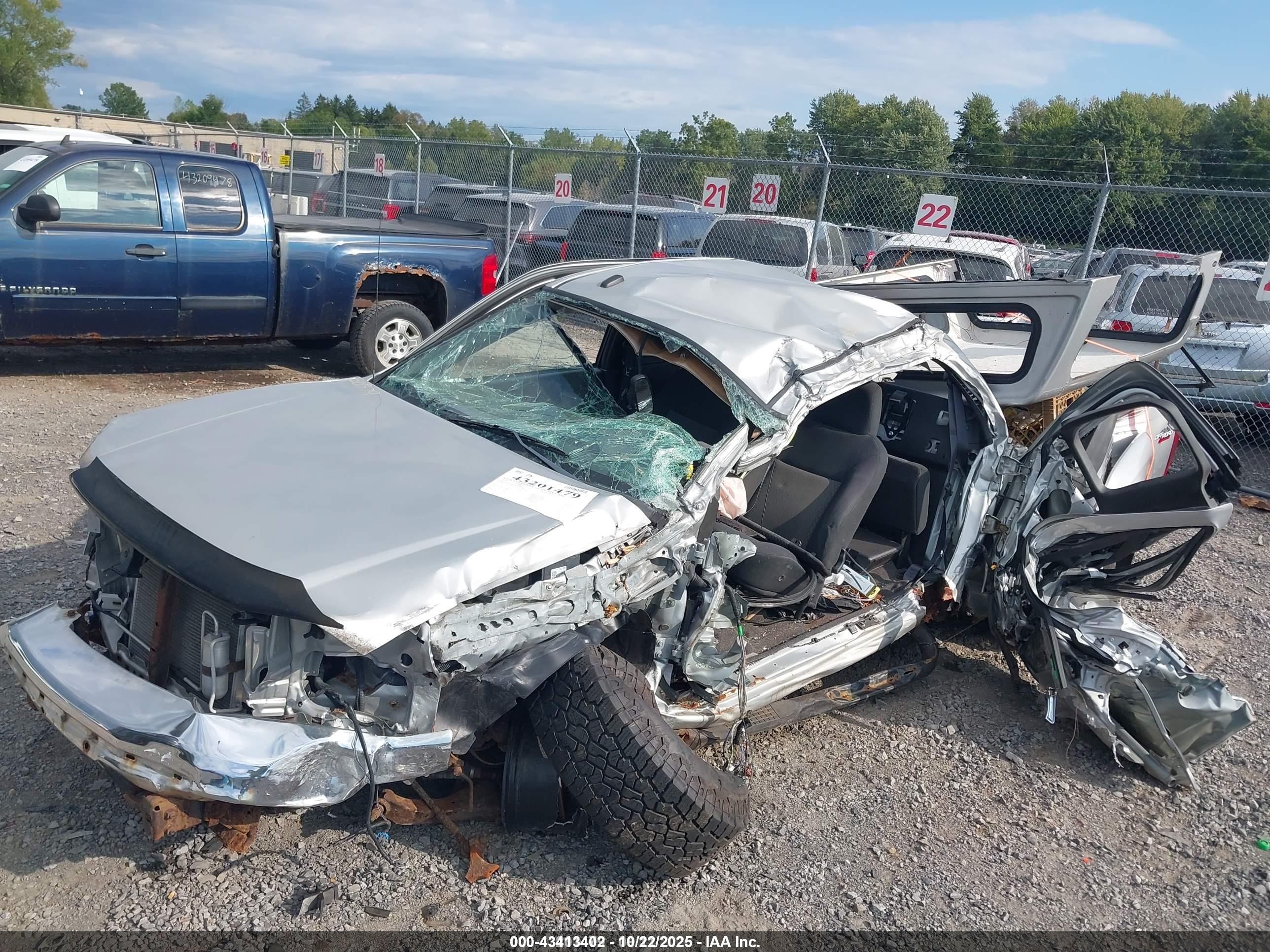GMC CANYON image 6