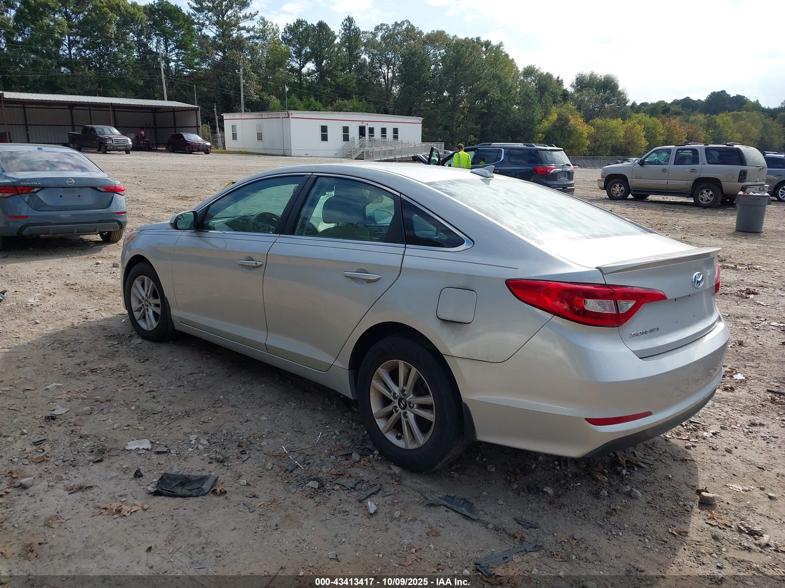 HYUNDAI SONATA image 3