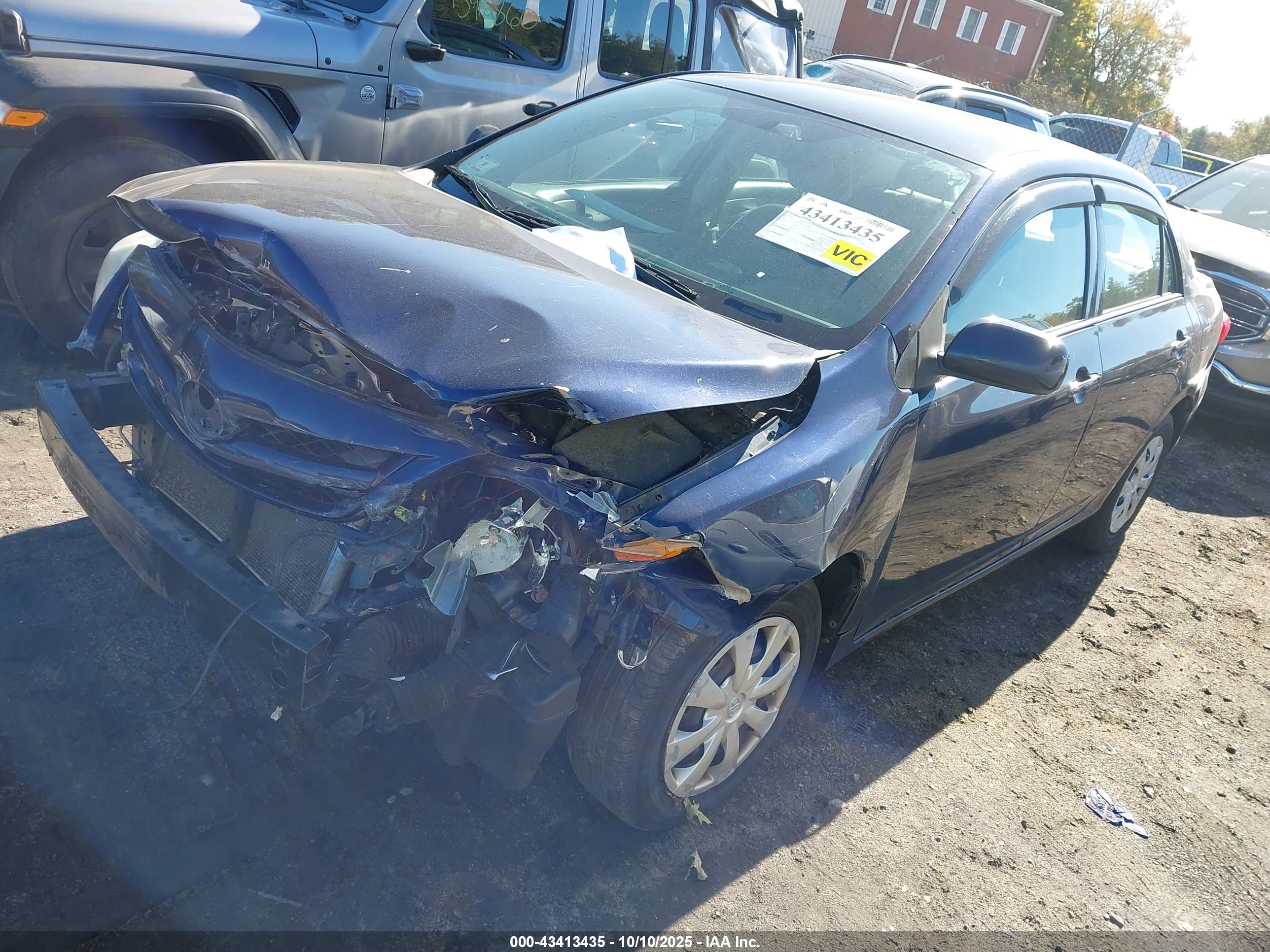TOYOTA COROLLA image 2