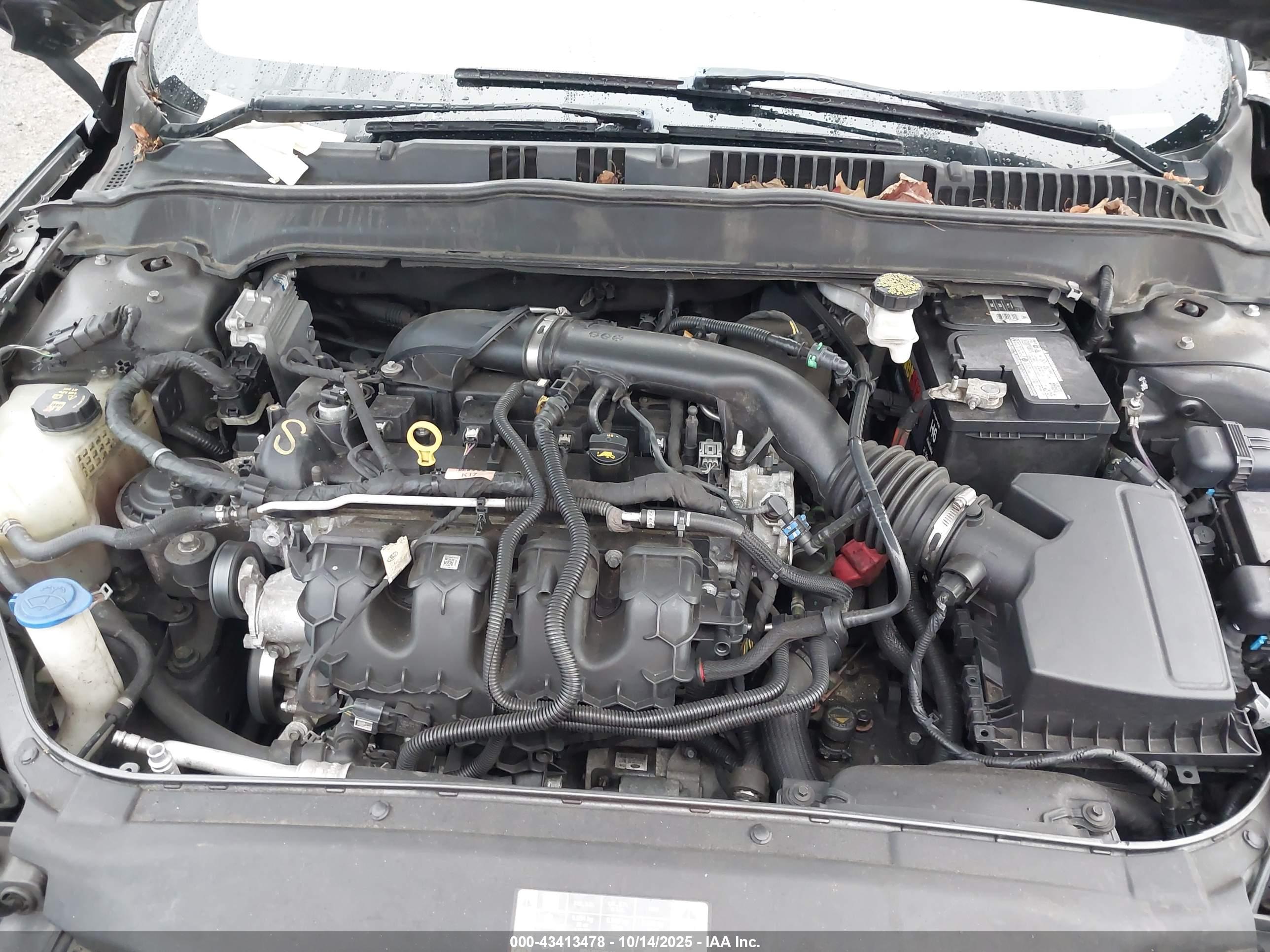 FORD FUSION image 10