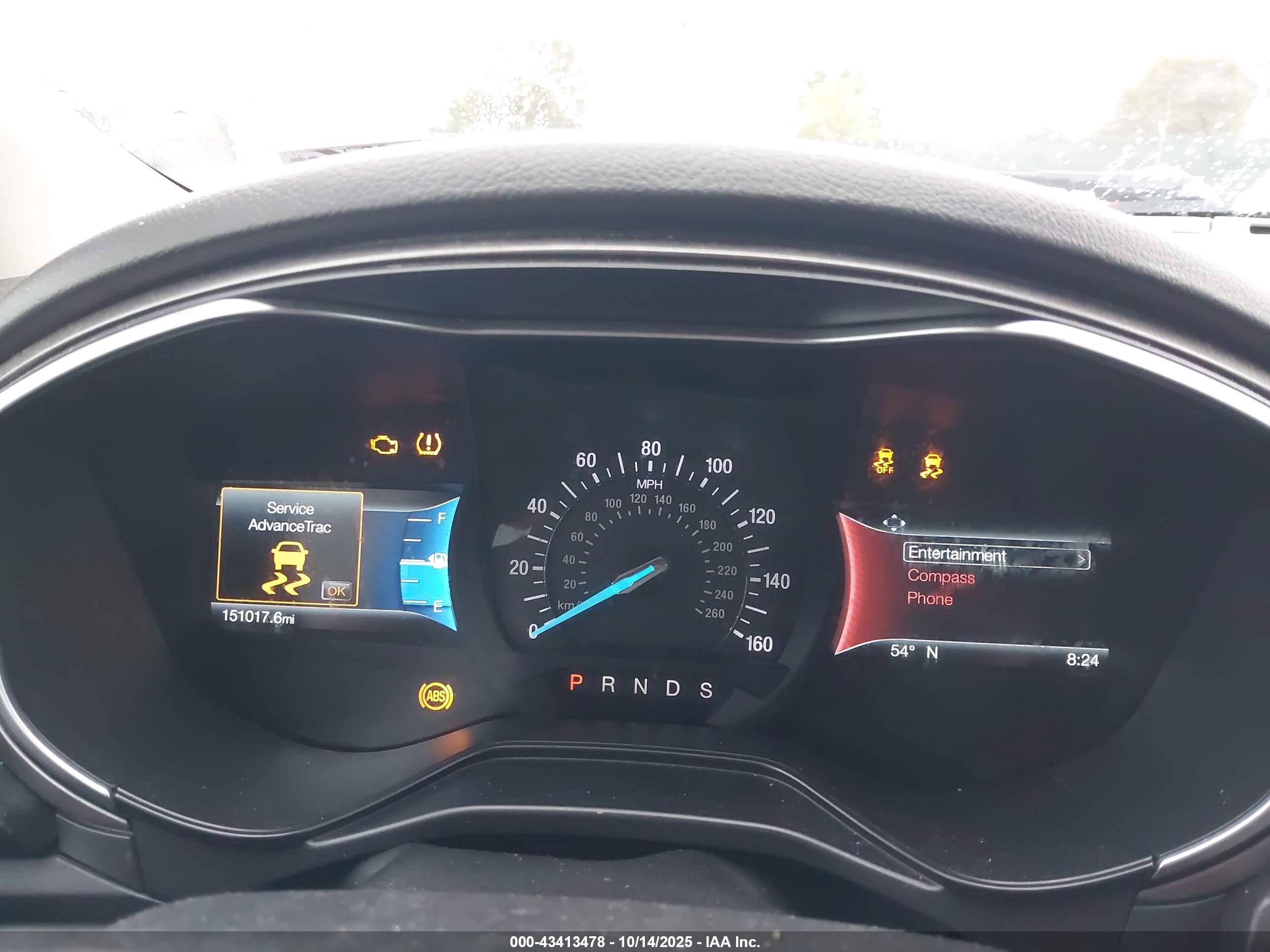 FORD FUSION image 7