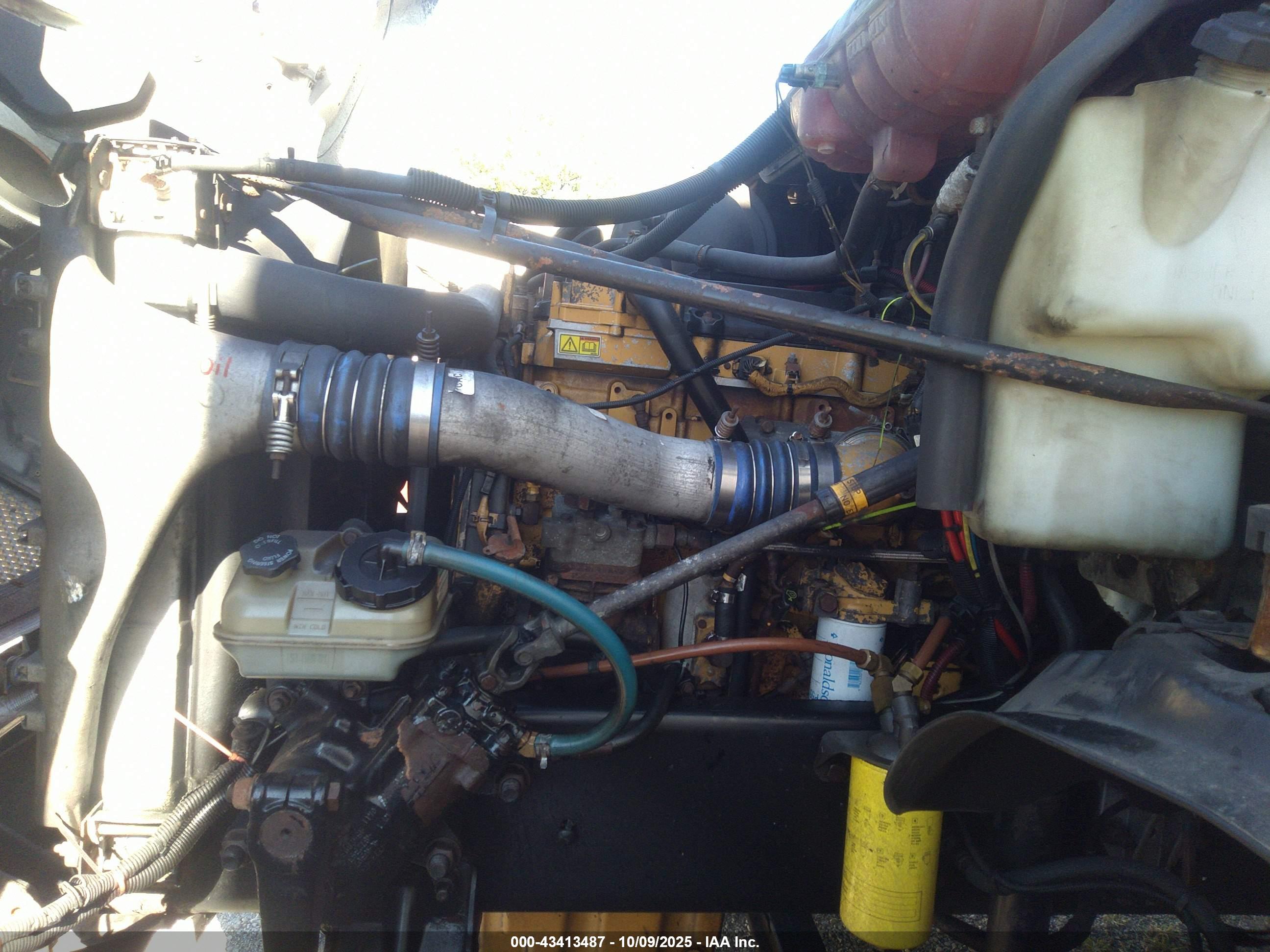 FREIGHTLINER COLUMBIA image 10