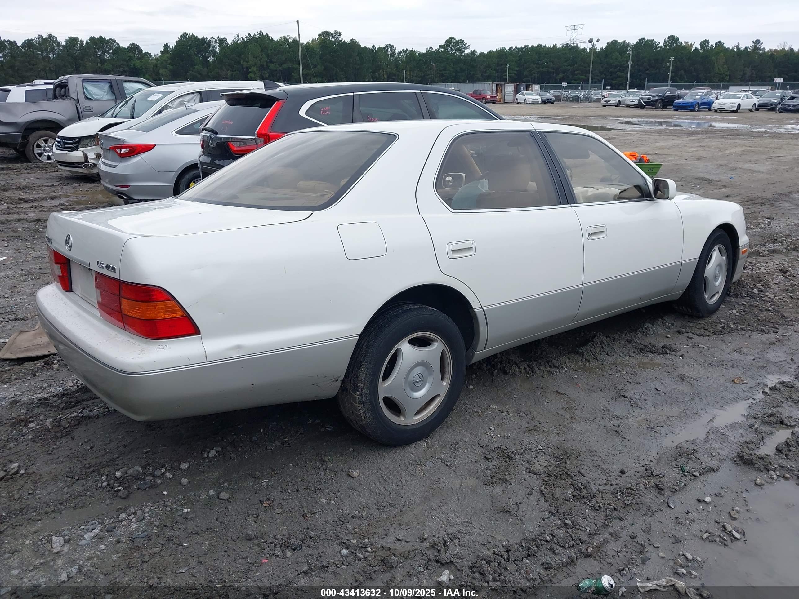 LEXUS LS image 4