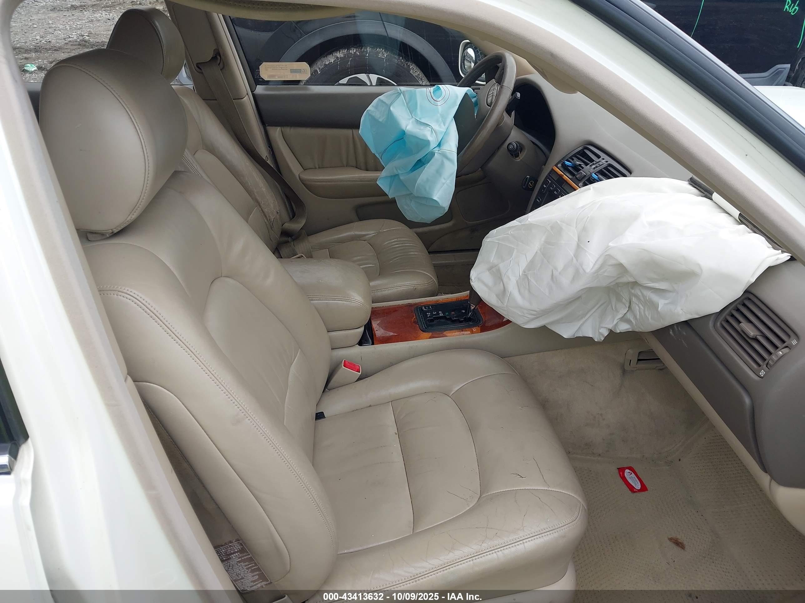 LEXUS LS image 5